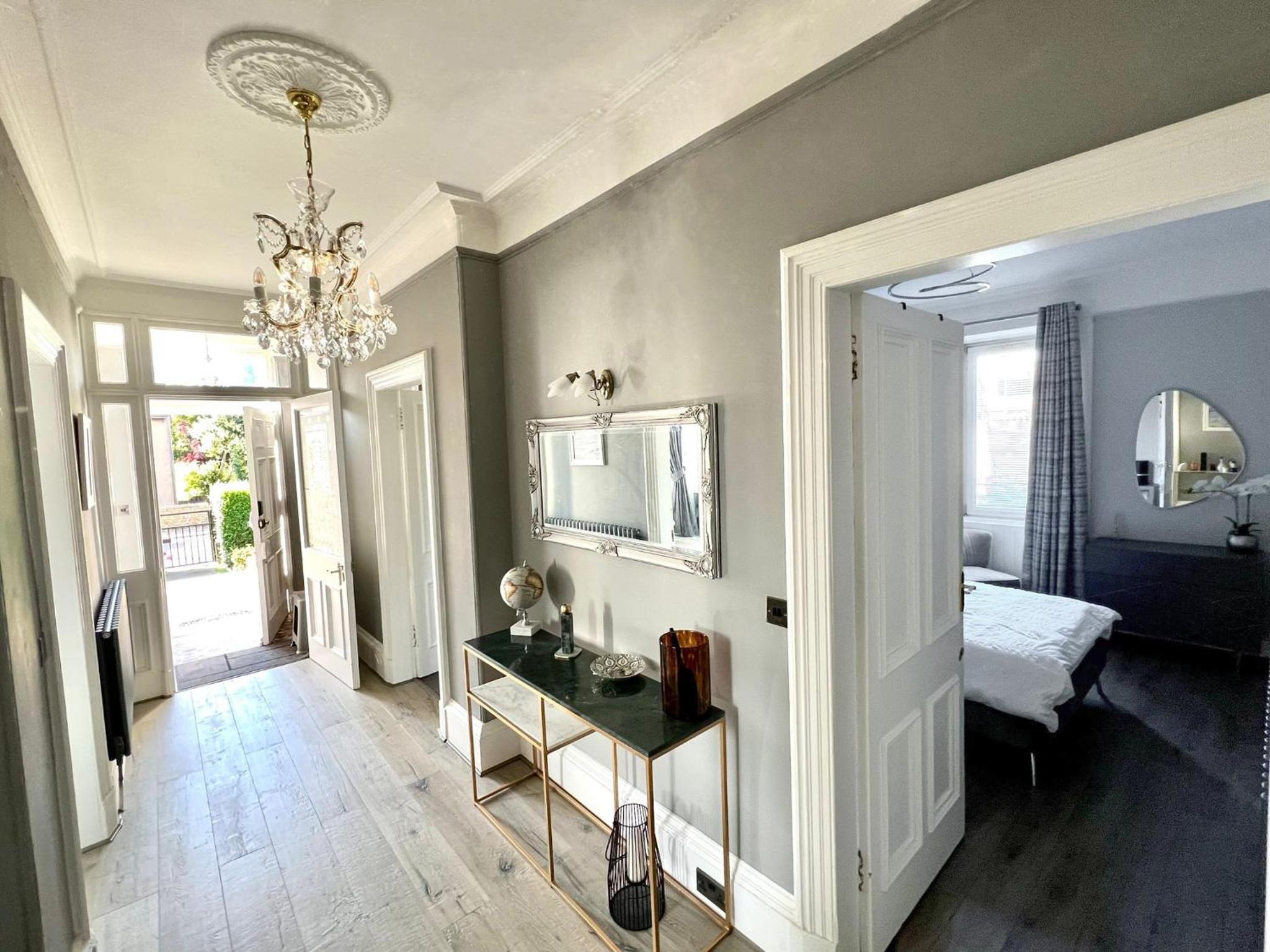 Immanuel House - Modern Luxury Victorian Home 1872 - Free Parking & SuperFast Fibre Optic WiFi view 5