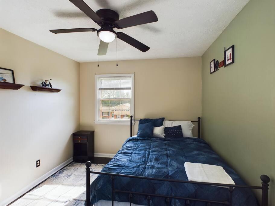 Fayetteville Vacations - Opuluxe Enjoy Fayetteville's 4 BR Hidden Gem! - Property Image 43