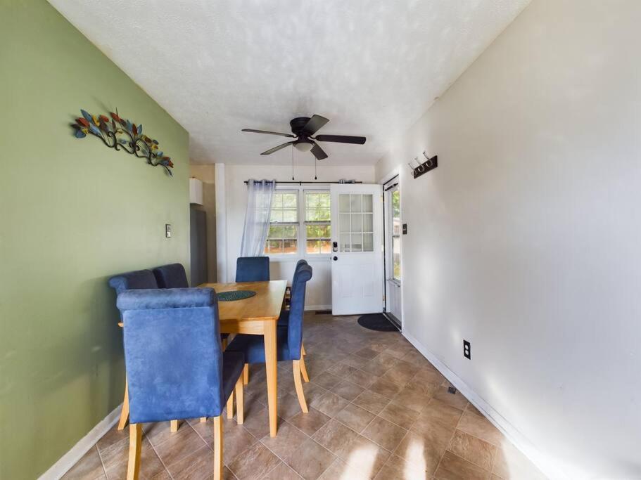 Fayetteville Vacations - Opuluxe Enjoy Fayetteville's 4 BR Hidden Gem! - Property Image 35