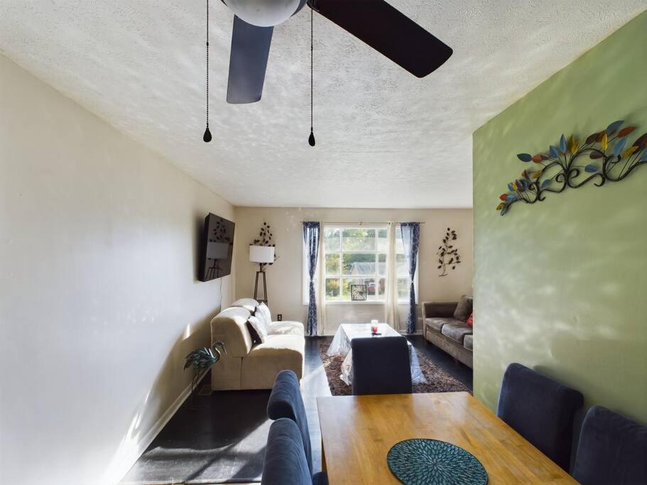 Fayetteville Vacations - Opuluxe Enjoy Fayetteville's 4 BR Hidden Gem! - Property Image 36