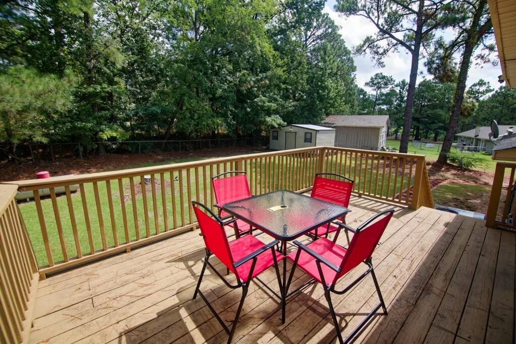 Fayetteville Vacations - Opuluxe Enjoy Fayetteville's 4 BR Hidden Gem! - Property Image 1