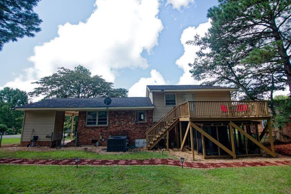 Fayetteville Vacations - Opuluxe Enjoy Fayetteville's 4 BR Hidden Gem! - Property Image 21