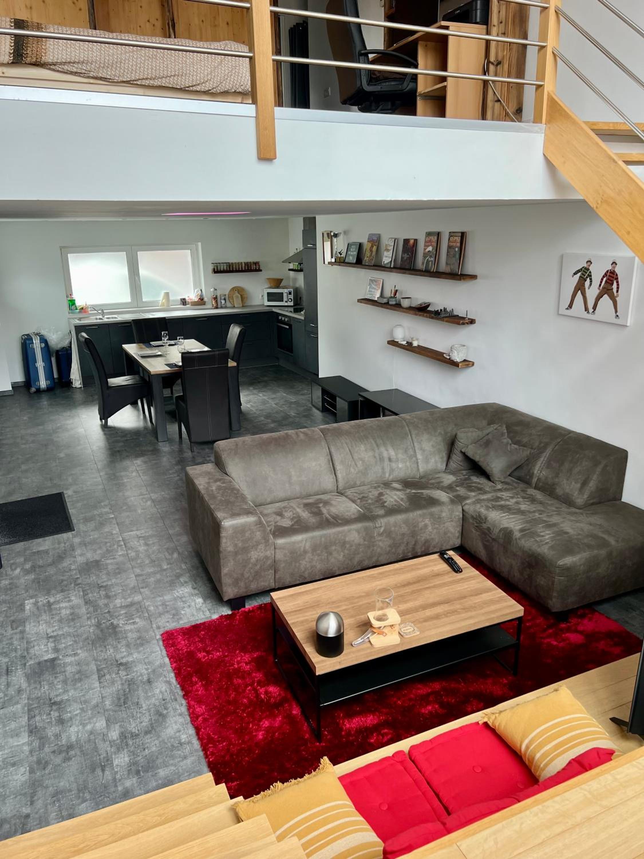 Capstay La Louvière