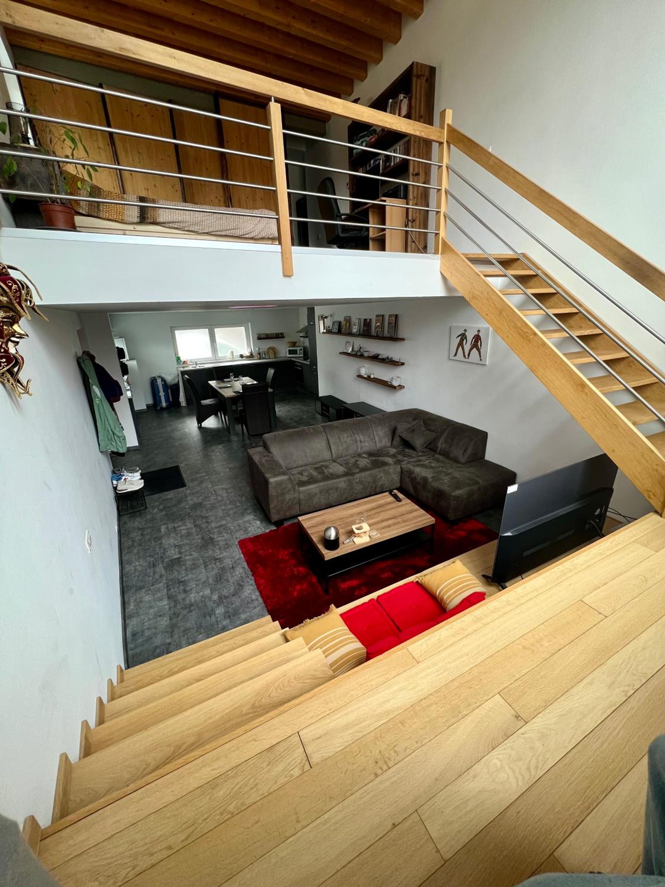 Capstay La Louvière