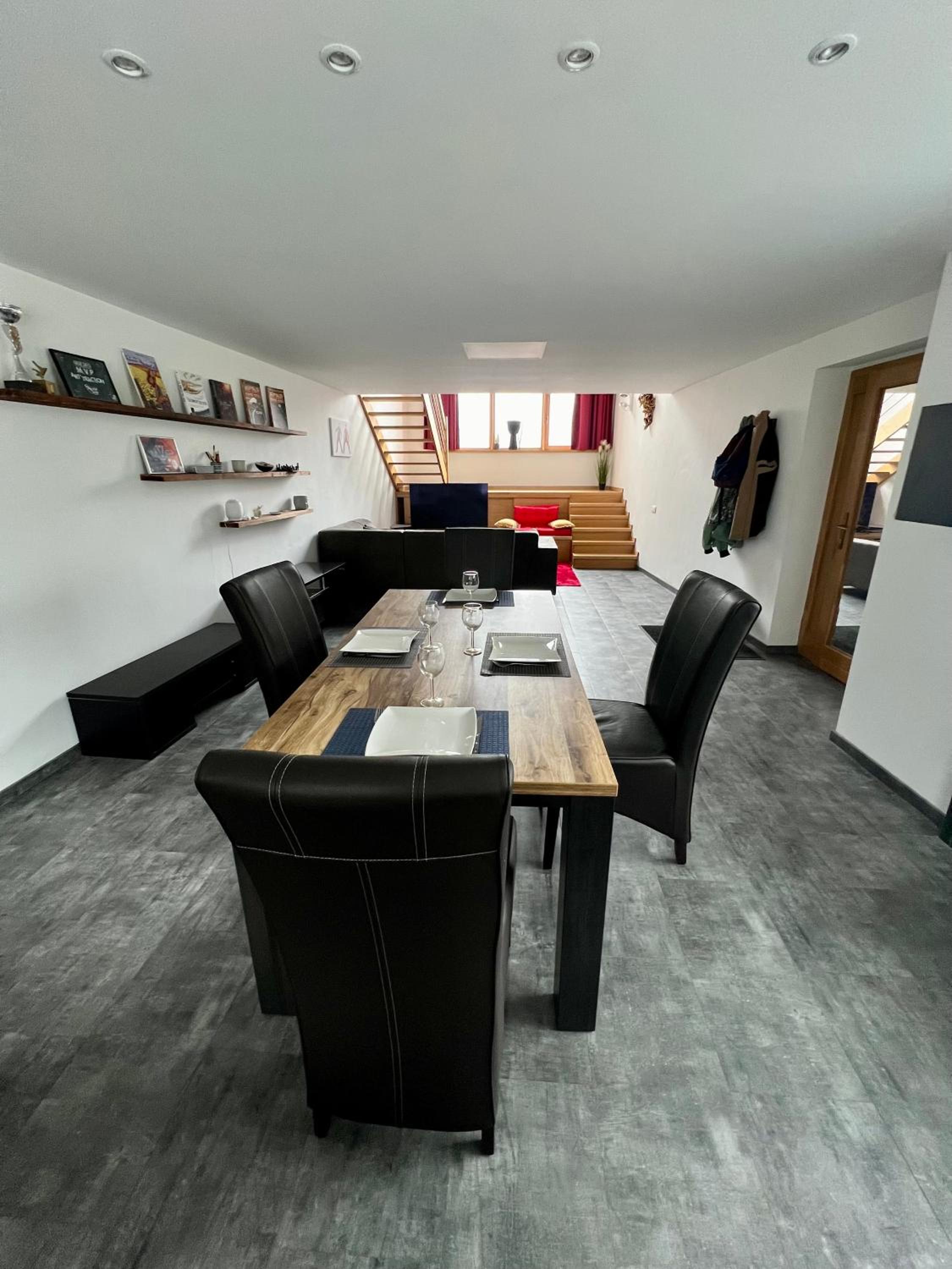 Capstay La Louvière
