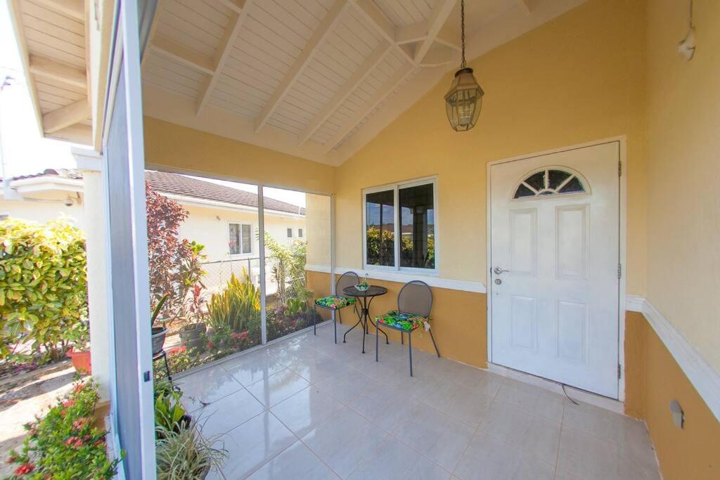 Holland Ridge Retreat: Trelawny Tropical Oasis Jamaica view 4
