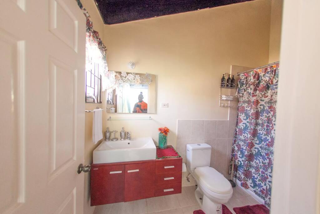 Holland Ridge Retreat: Trelawny Tropical Oasis Jamaica view 5