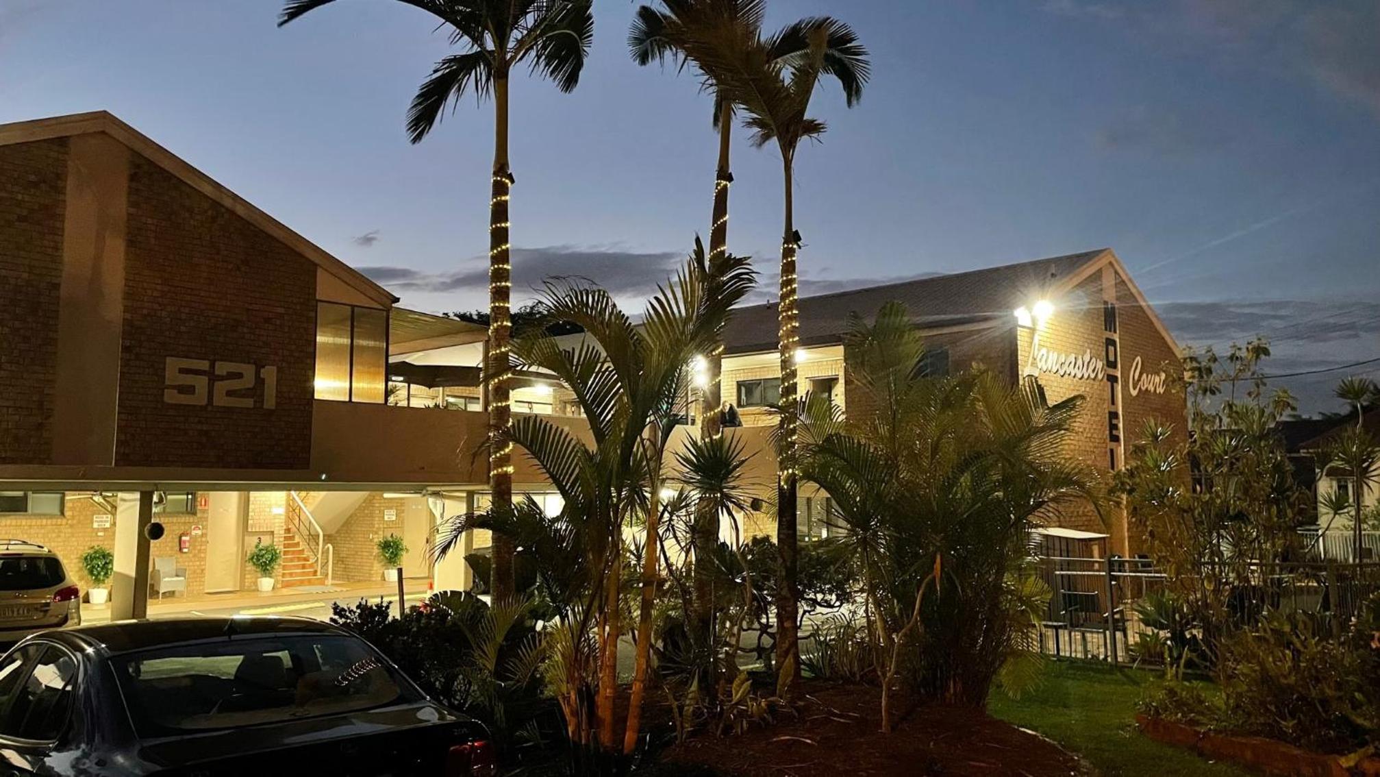 Hotel Lancaster Court Motel - Image 1