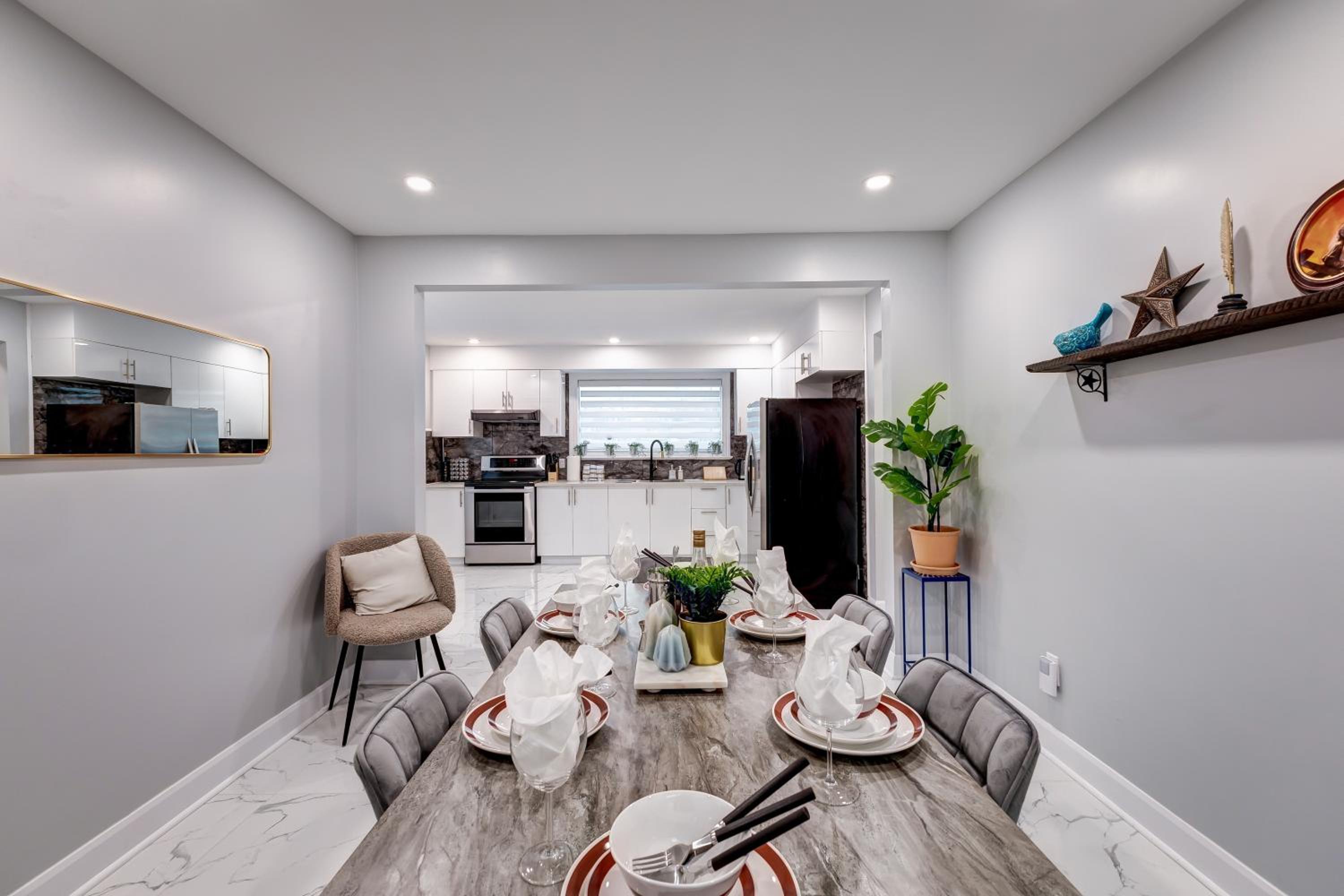 Modern 3 Bedrooms Lacordaire Suite