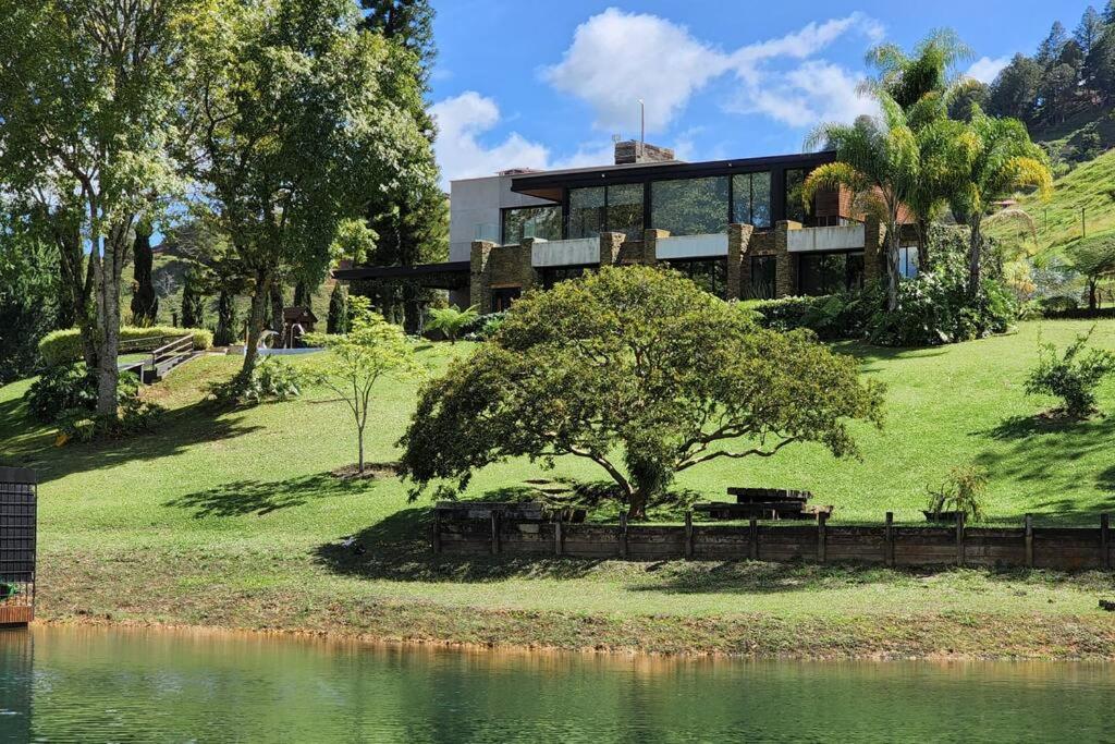 Maremansa Lake House Guatapé