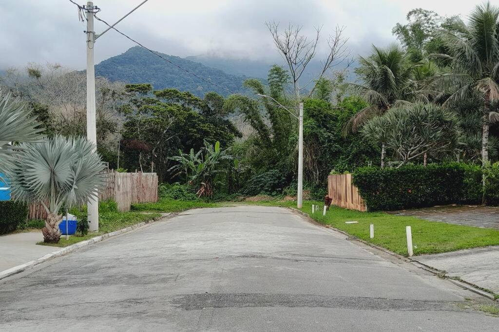 Casa com piscina, churrasqueira, praia maravilhosa!