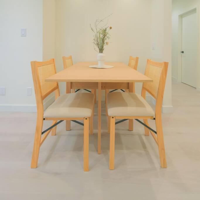Newly Renovated 2 Bedroom Condo in Japantown! Near Railtown & Gastown!