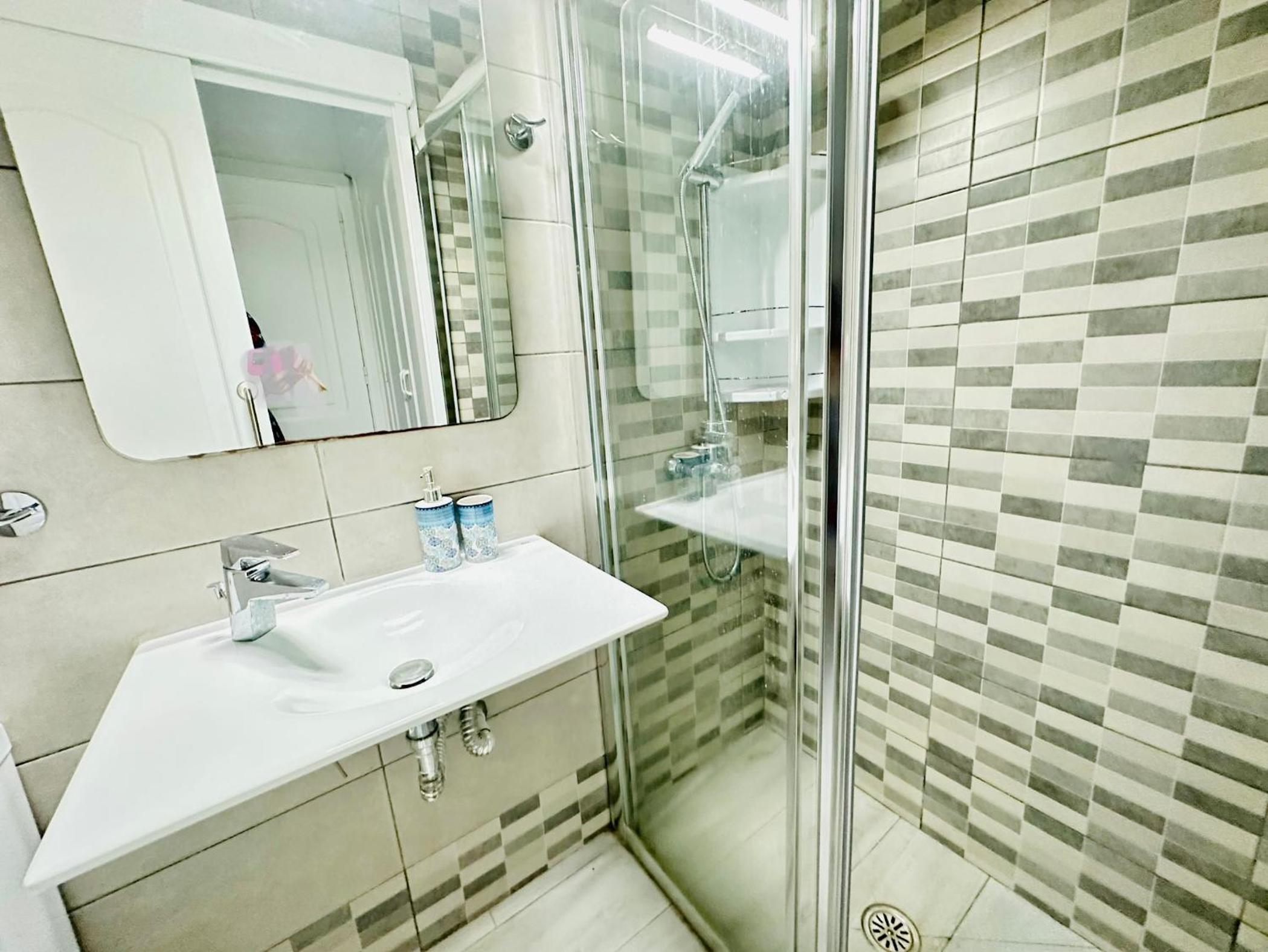 PLAYA DEL CURA - Spacious Beachside Apartment