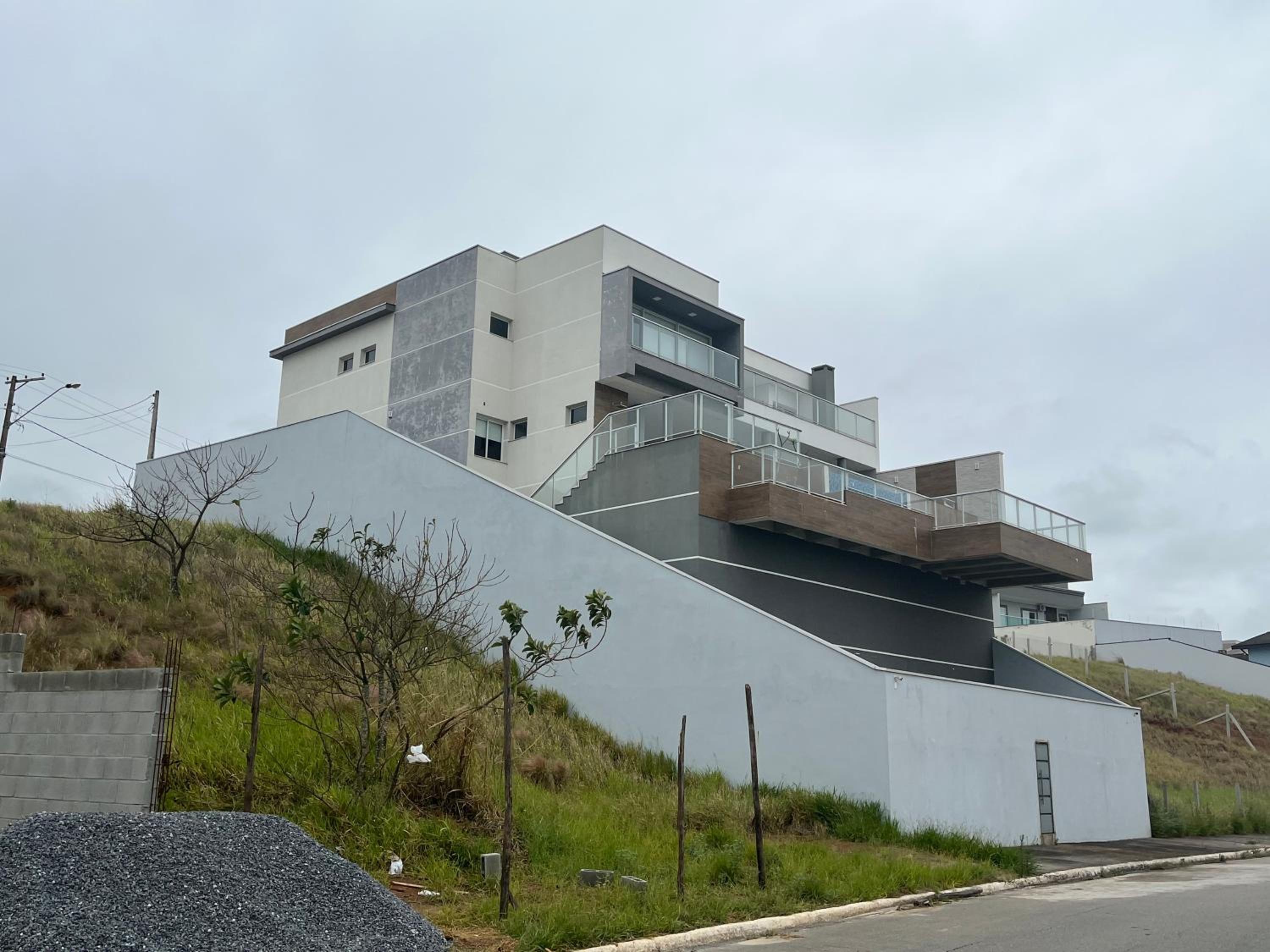 Quartos privativos - Casa de alto padrão