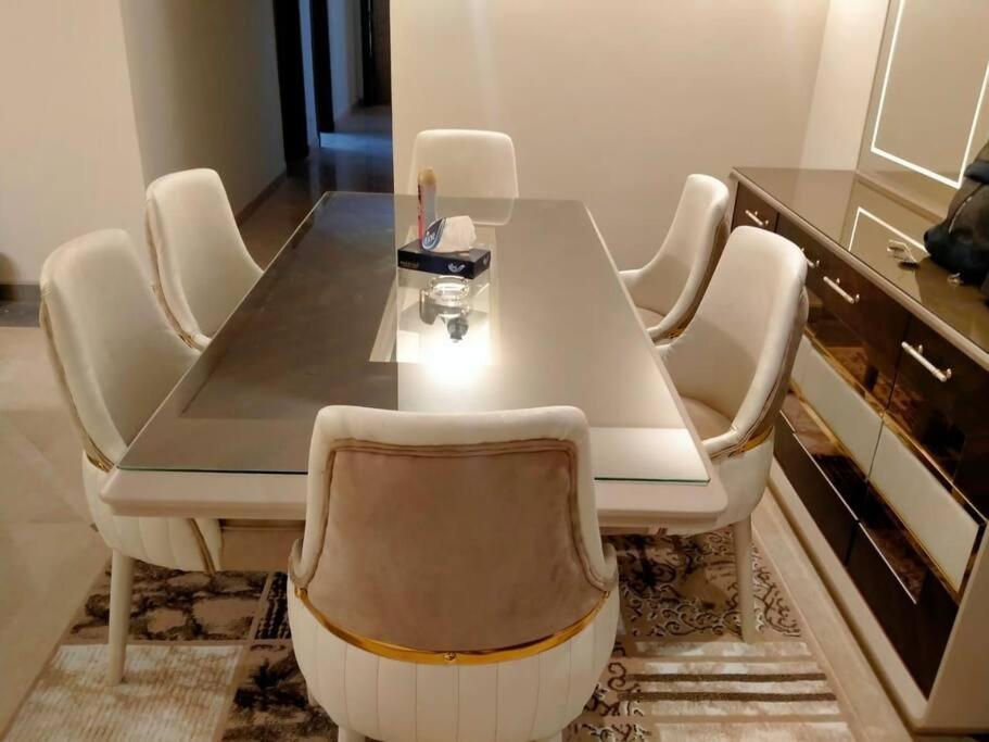 Modern apartment near Sheikh Zayed