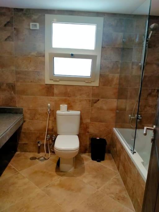 Modern apartment near Sheikh Zayed