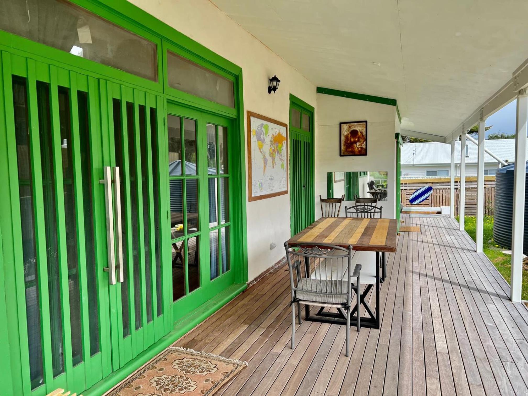 The Green House Dening Street Robe