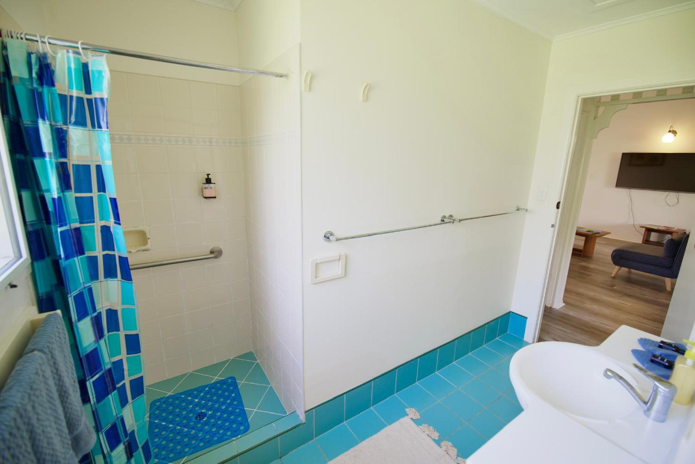 Cadel's Cottage WITH FREE UNLIMITED HIGH SPEED INTERNET