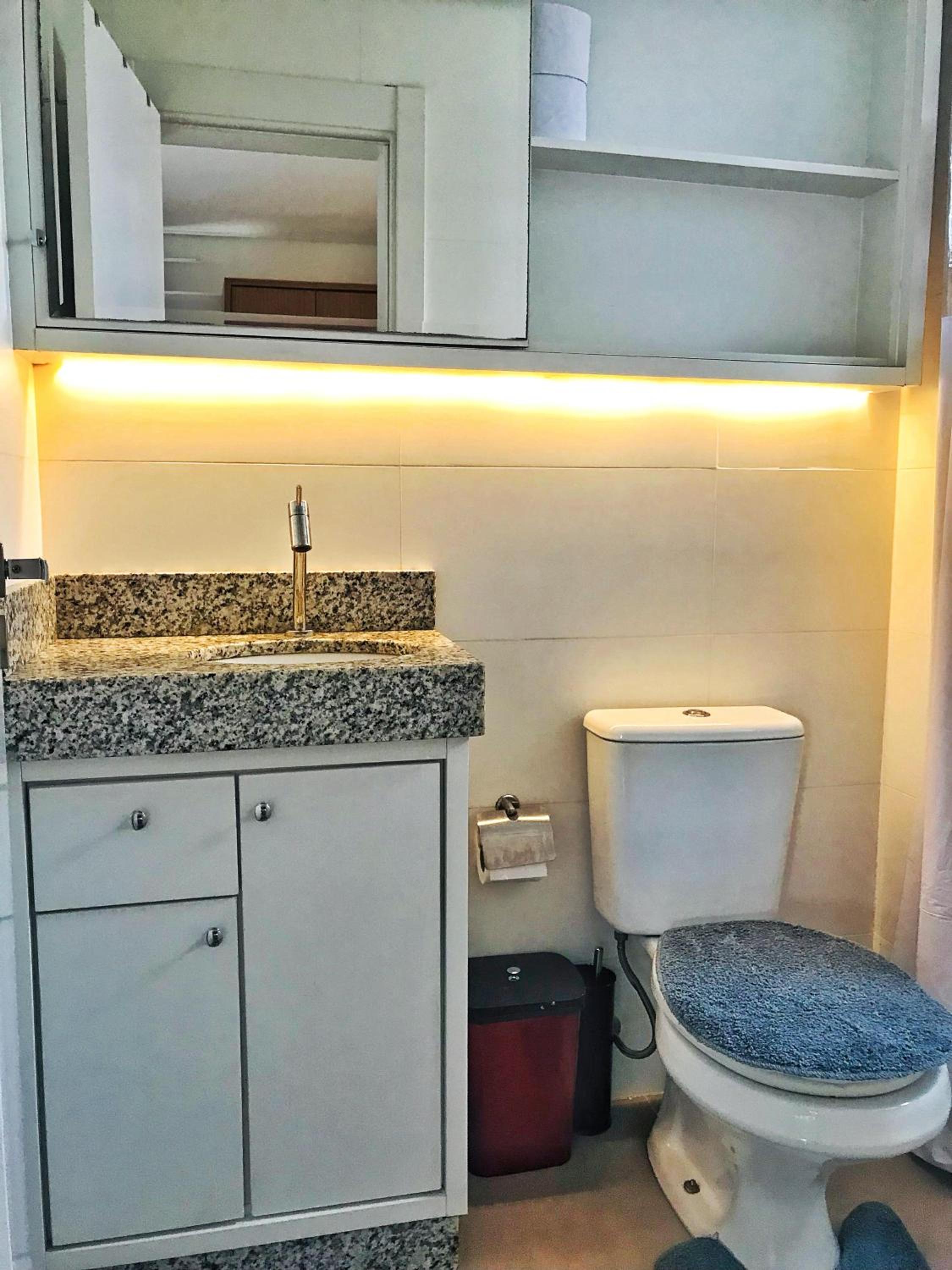 Apartamento Moderno ao Lado da Oktoberfest - Piscina & Academia - Wi-Fi & Estacionamento Gratuito