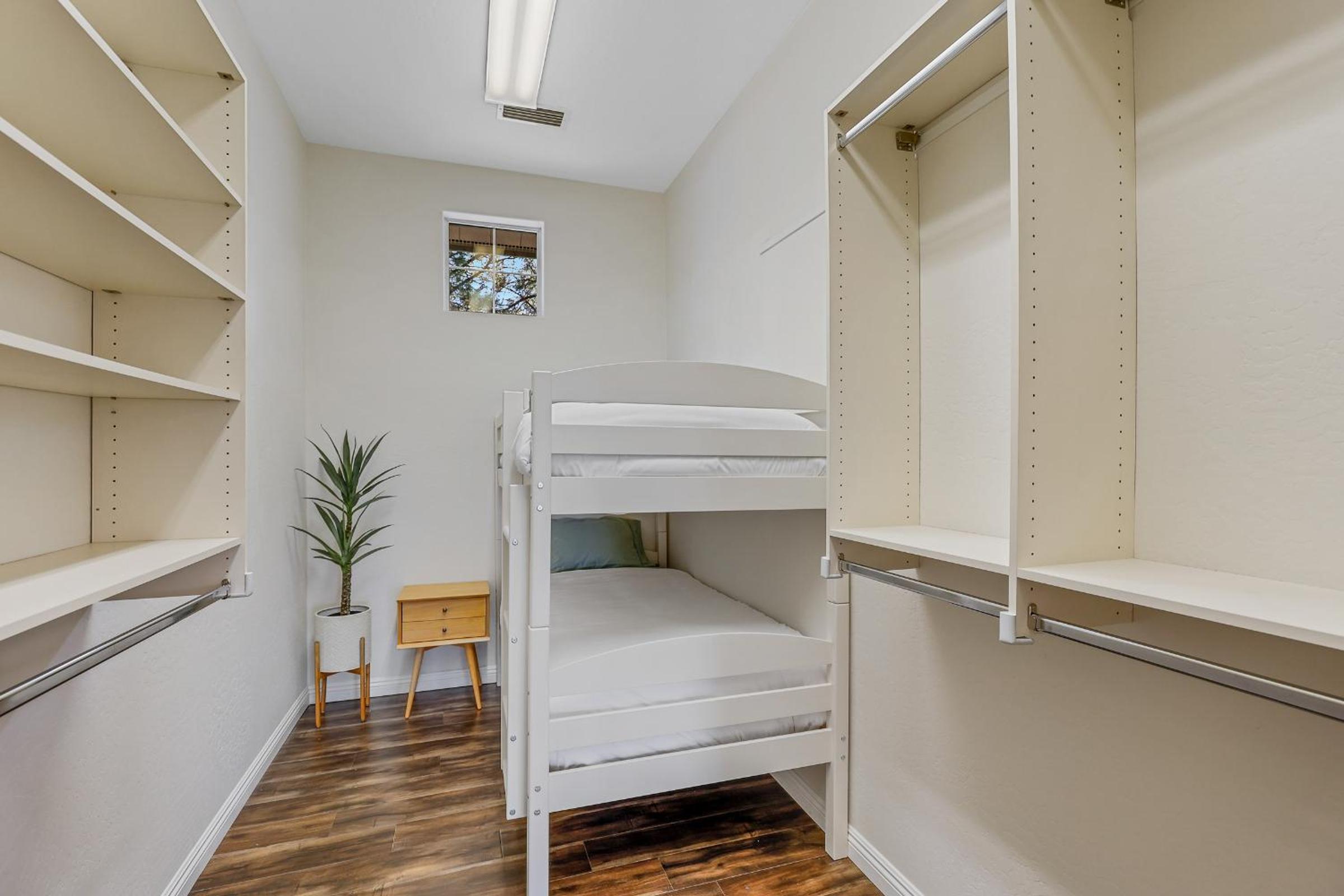 Upscale, Bright Family Retreat with Nature Views view 5