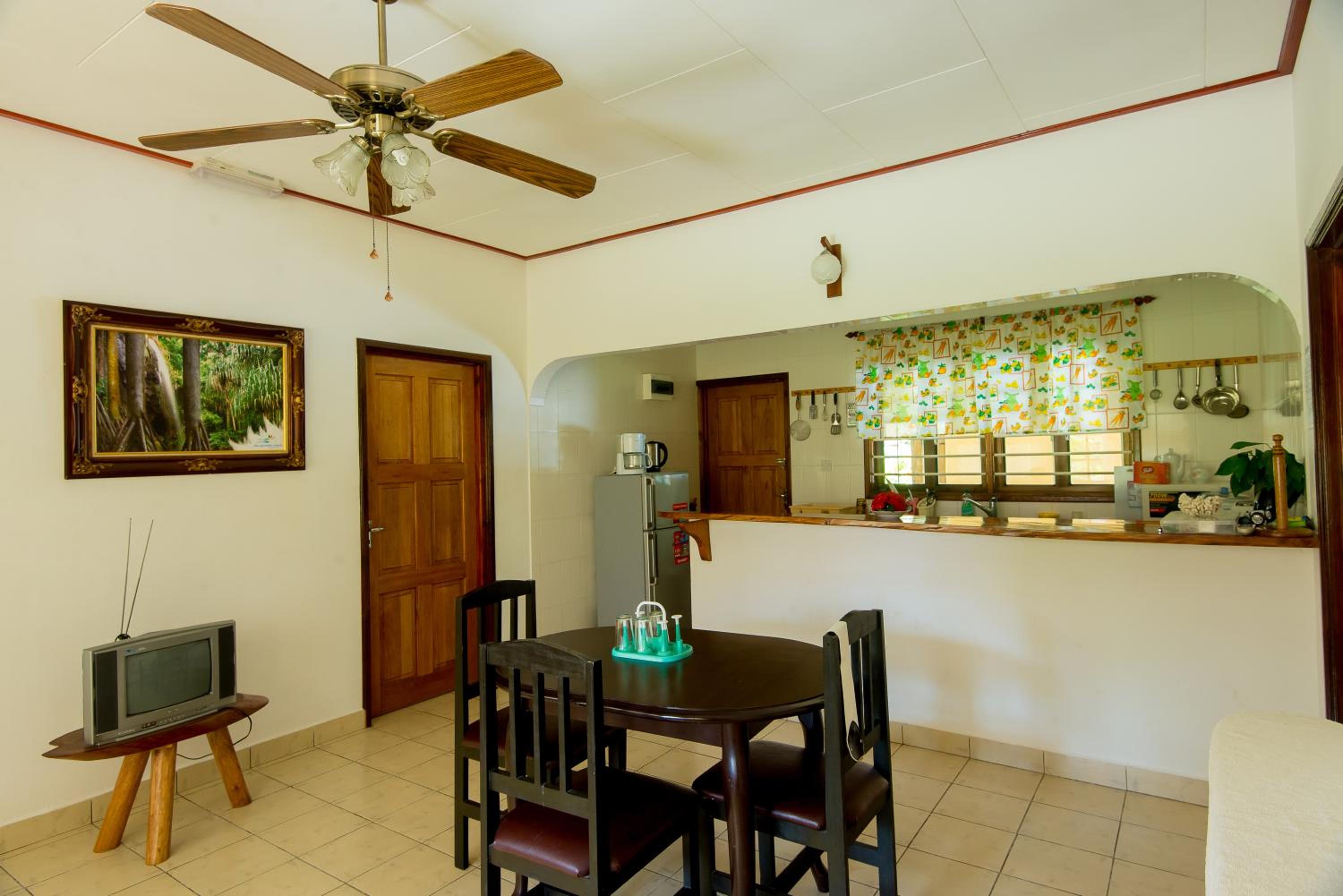 Zerof Self Catering Apartments photo 4