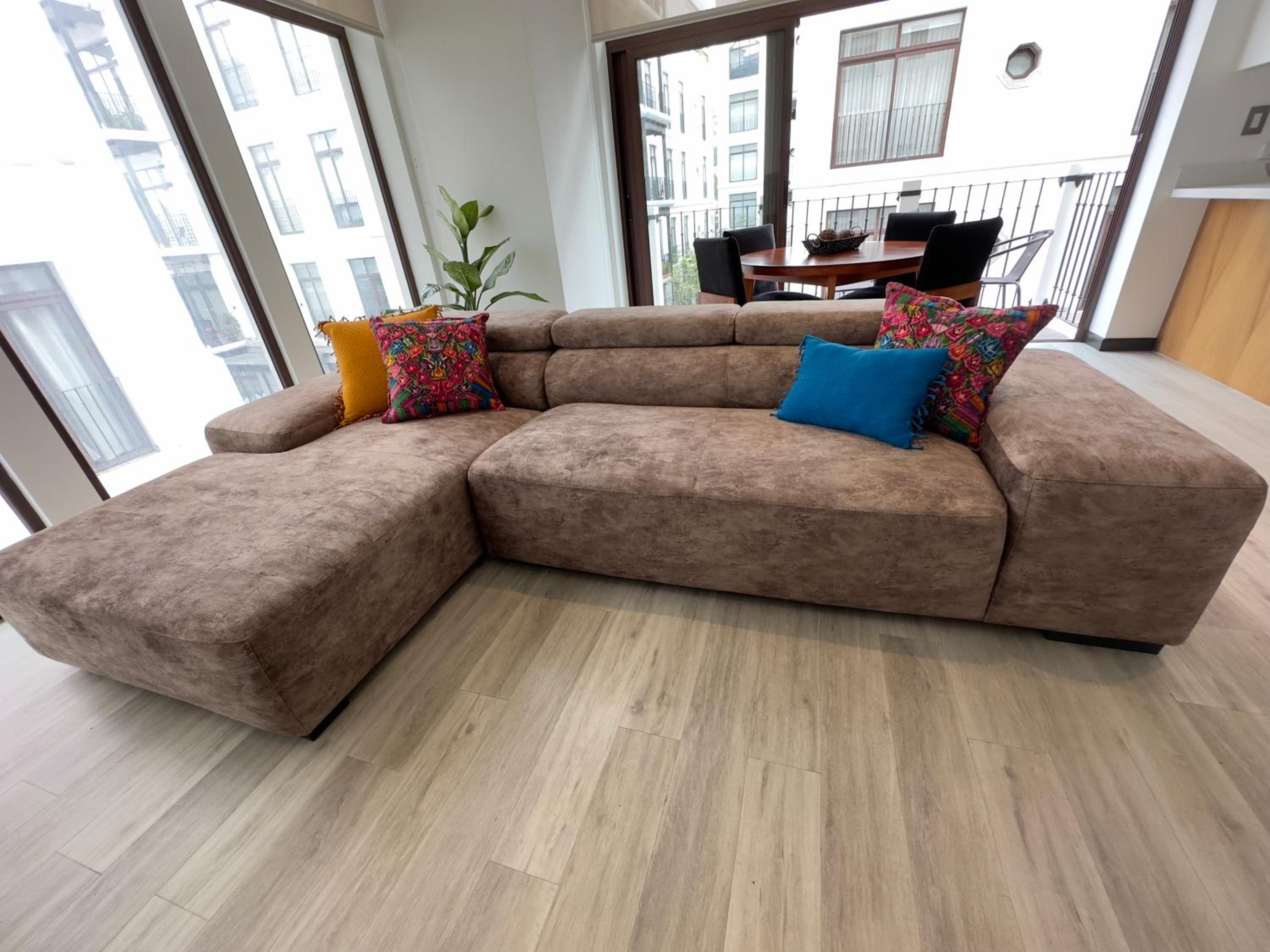 L2A 205 - Boutique apartamento en Cayalá para 5 huéspedes view 2