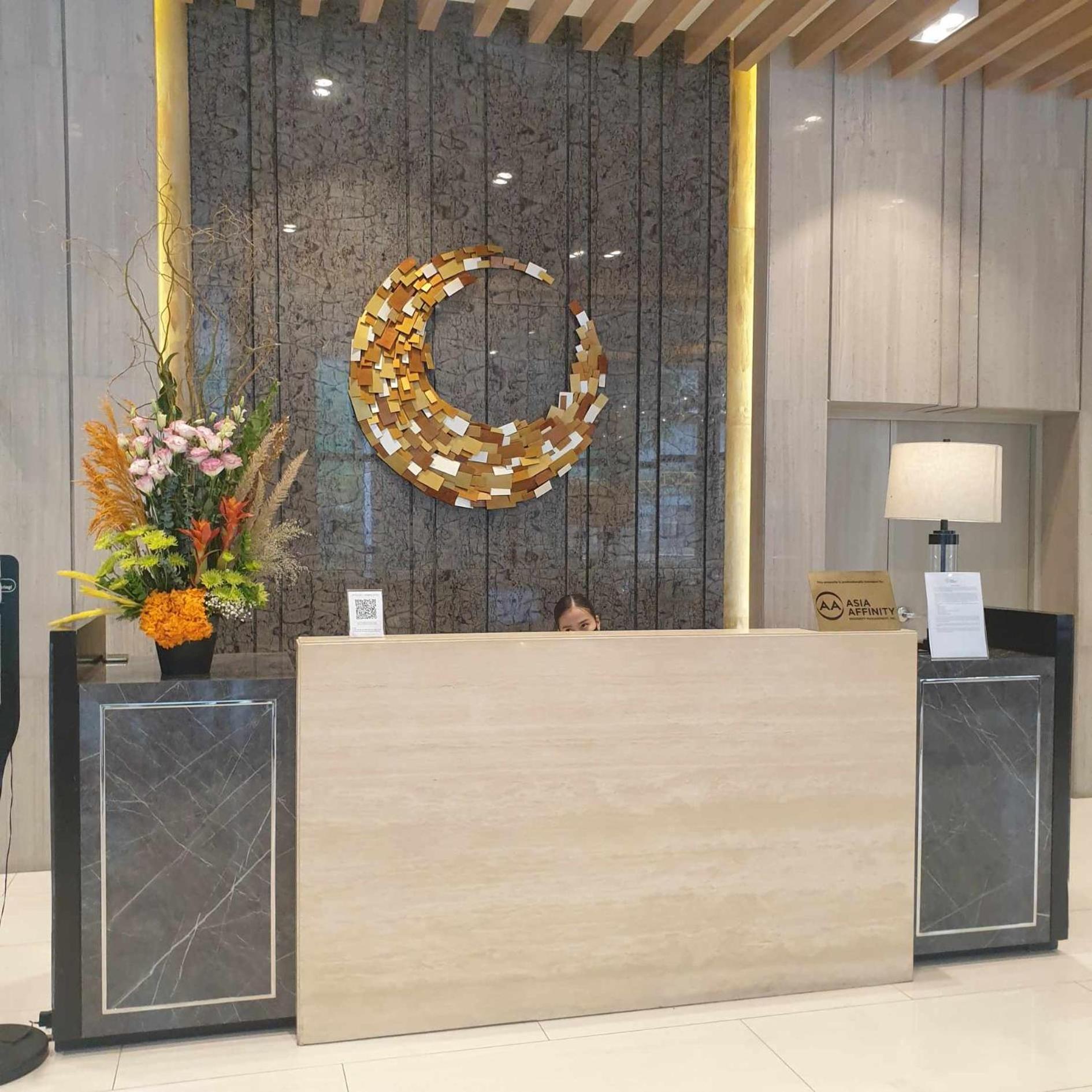 Cozy 1BR UPTOWN PARKSUITES Tower1 BGC view 2