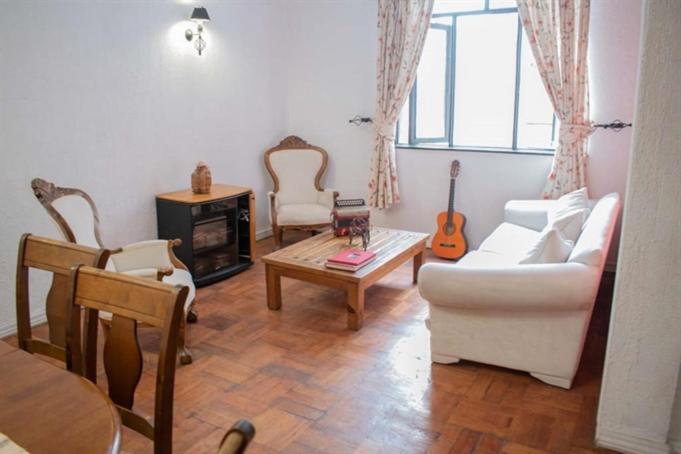 Habitación en dpto Paseo Bulnes