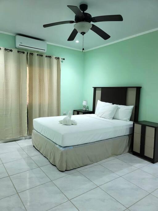 Spacious & Spotless new house, 4 BRs view 5