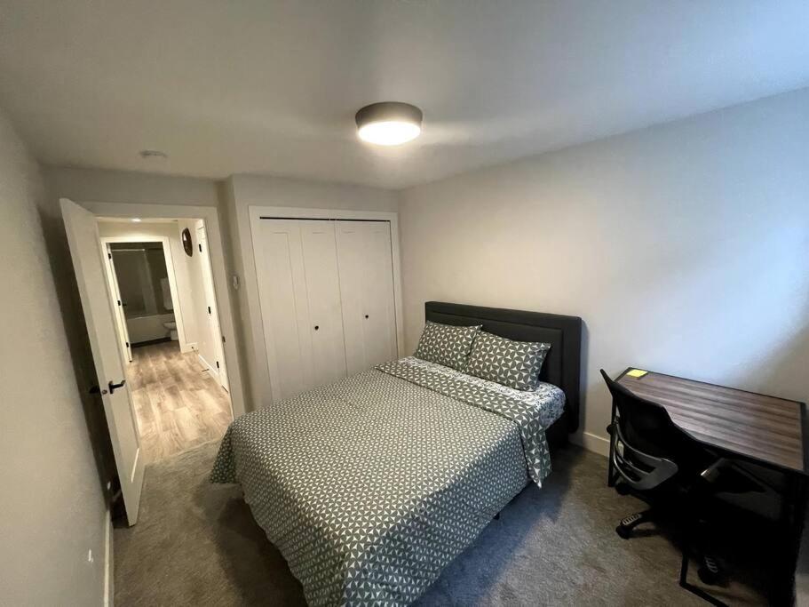 2 Bedroom Basement Suite With Kitchen and Laundry