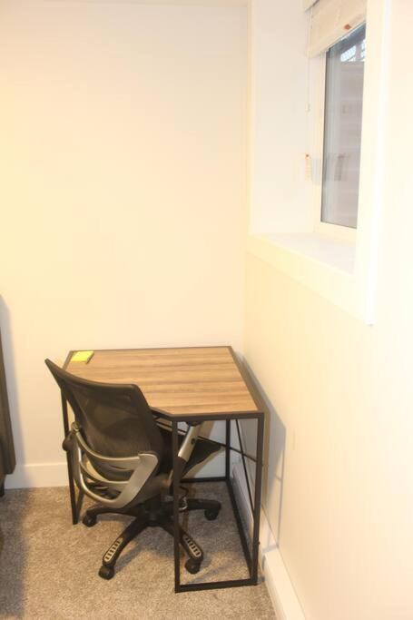 2 Bedroom Basement Suite With Kitchen and Laundry