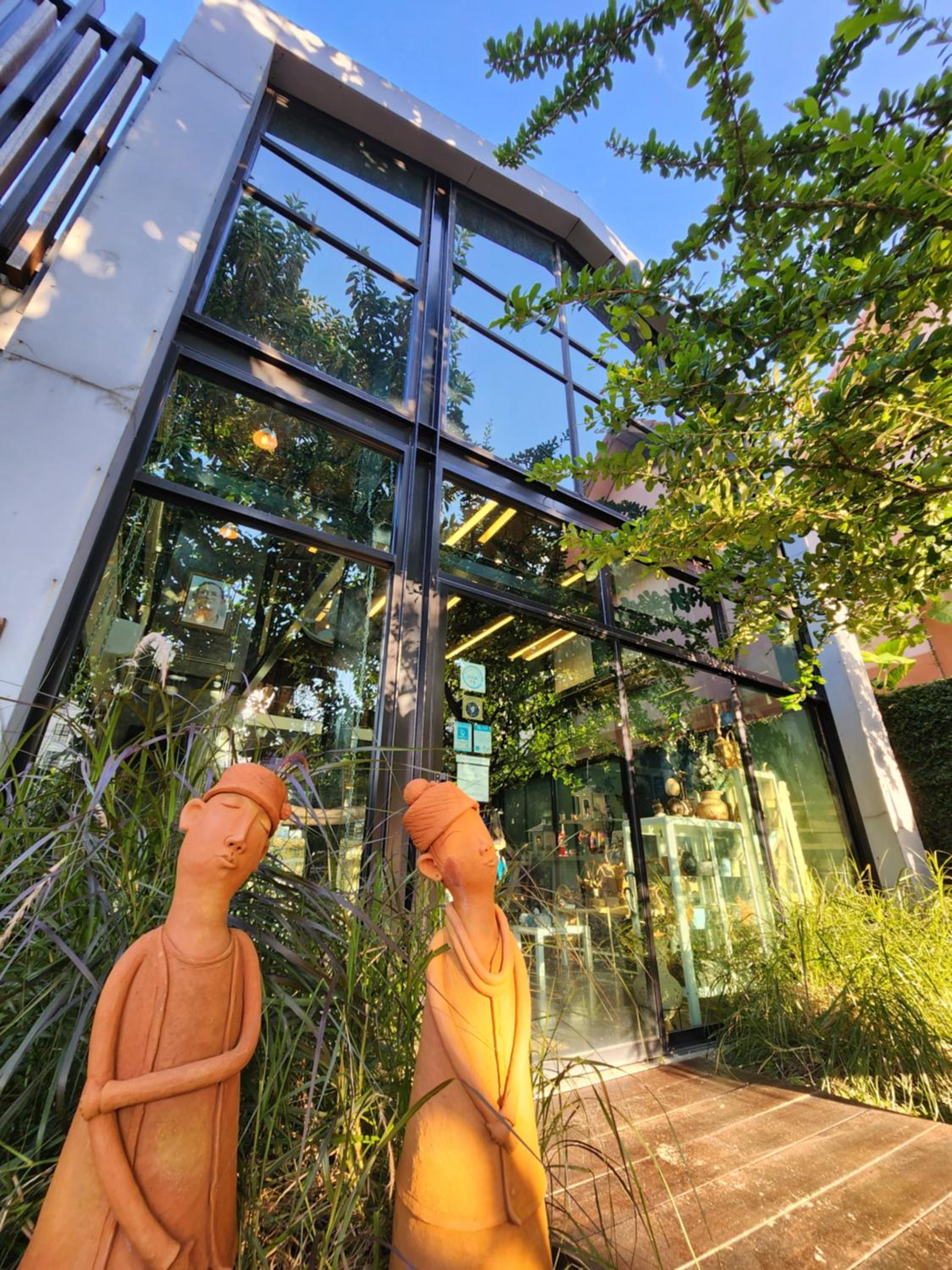 Baan Mai Kradan Hostel Chiang Rai
