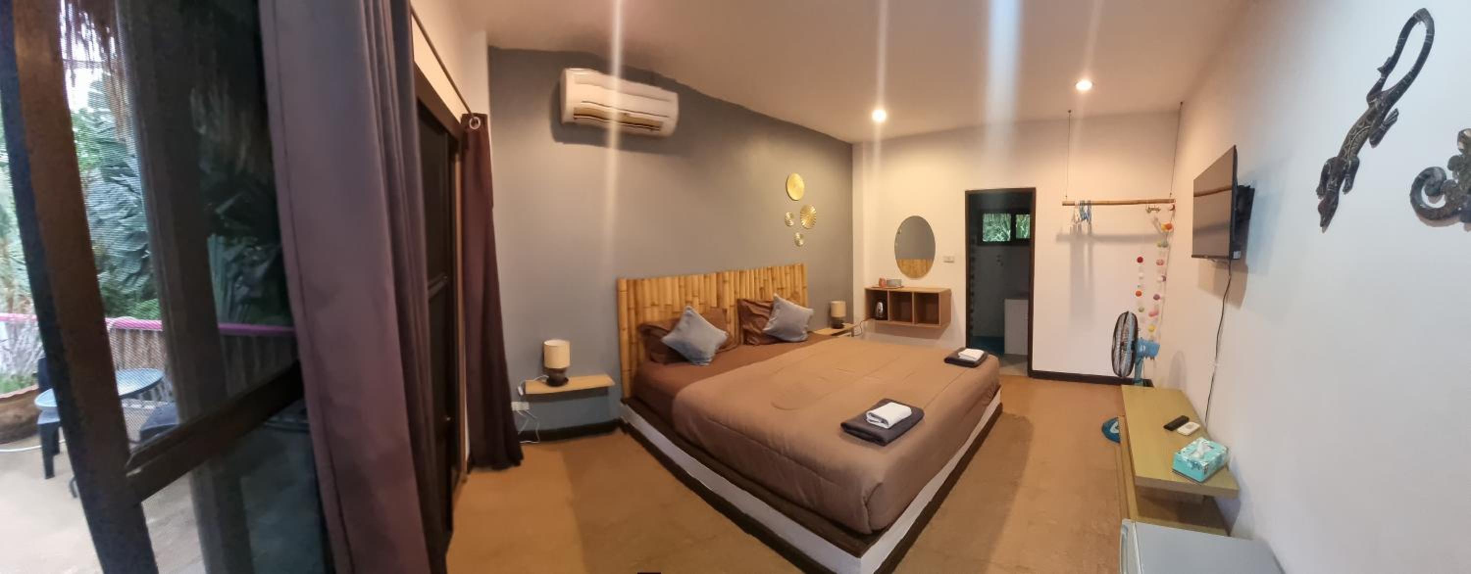 Pink House Guest House Lamai - Pool & Sea View
