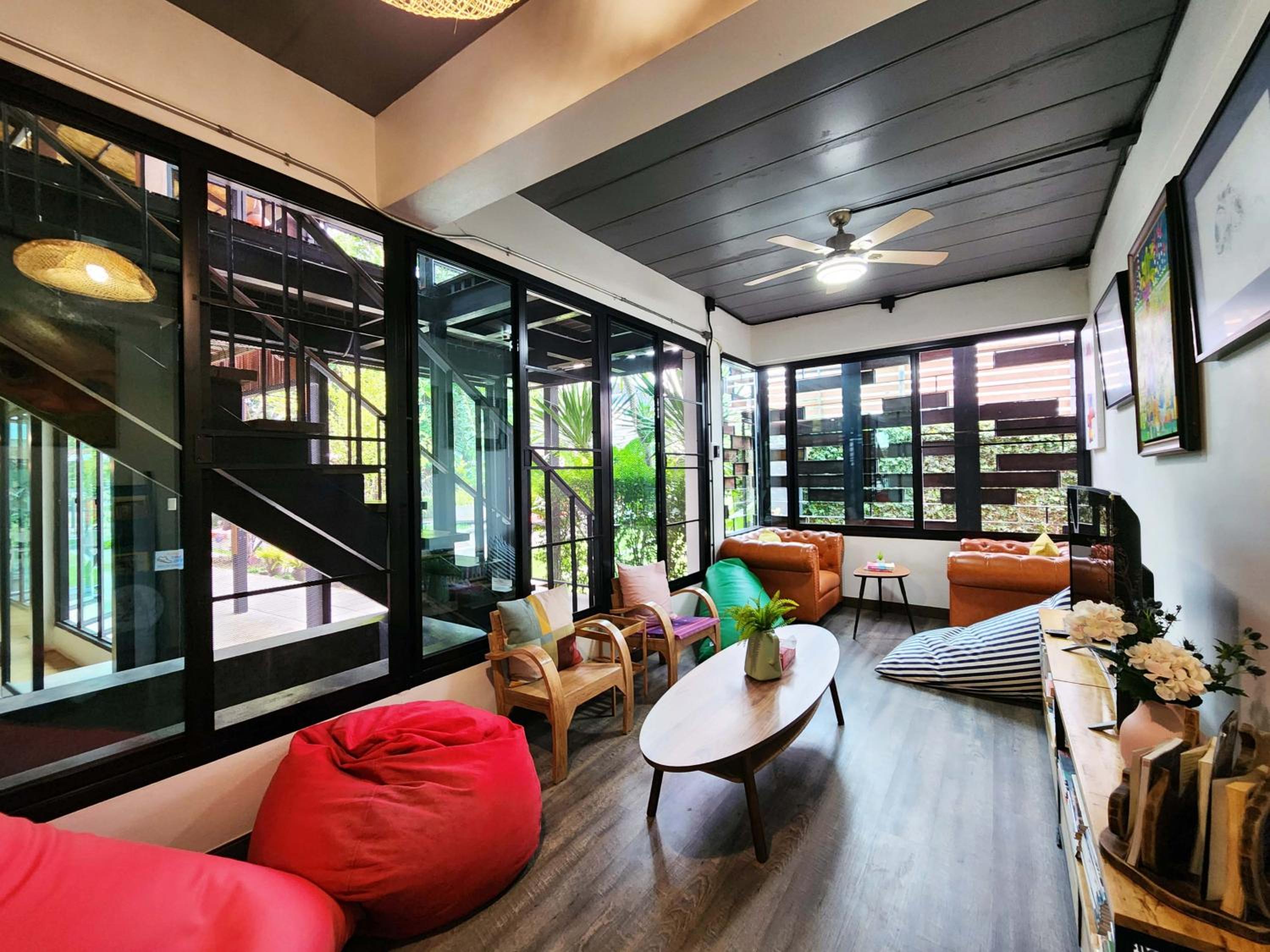 Baan Mai Kradan Hostel Chiang Rai