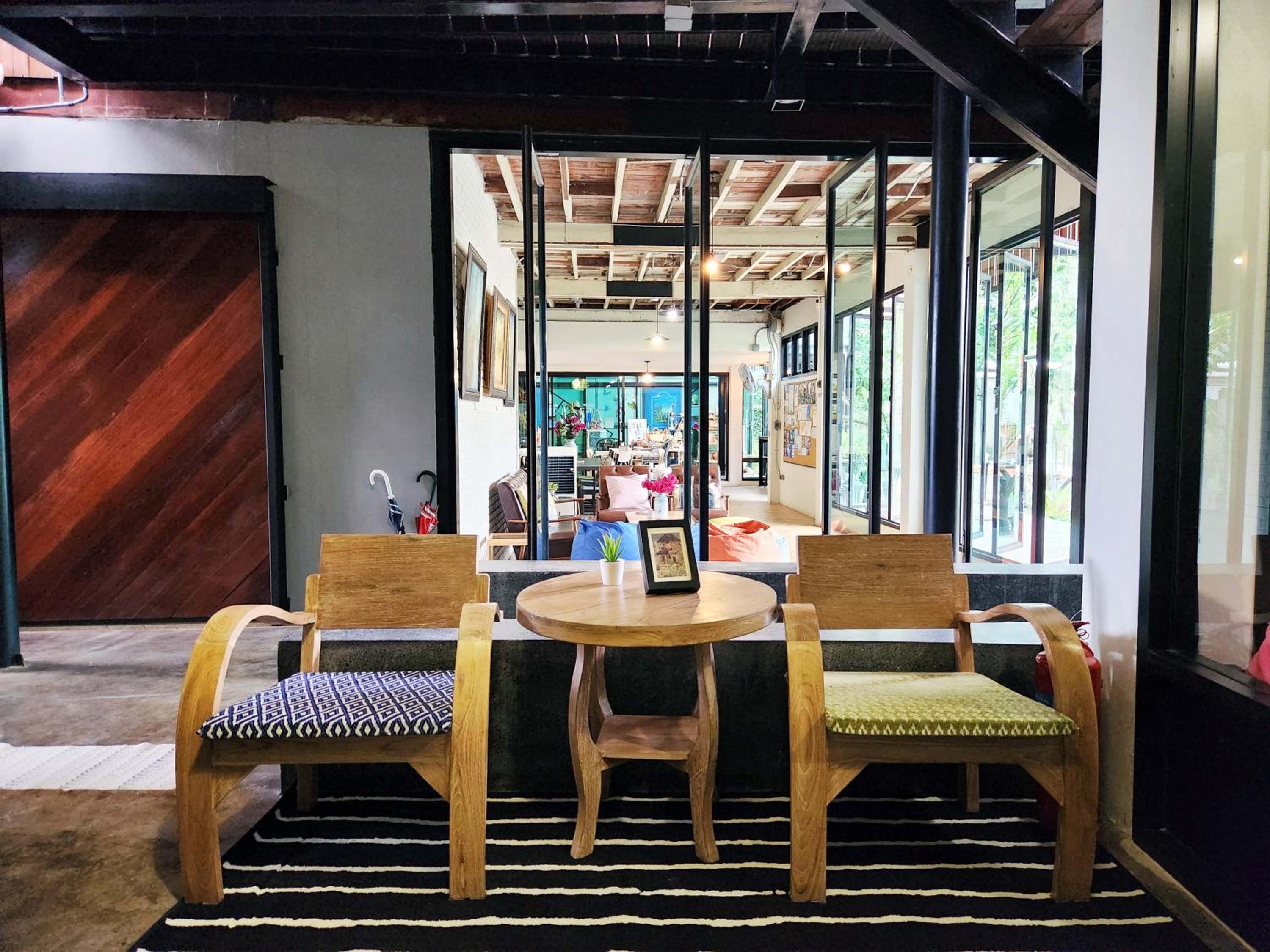 Baan Mai Kradan Hostel Chiang Rai