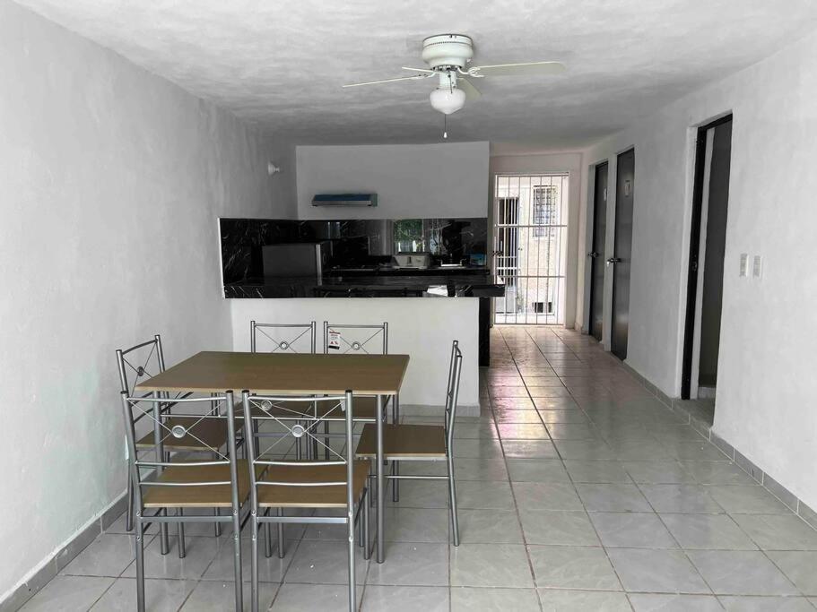 Departamento Todo Cerca Playa Azul view 4