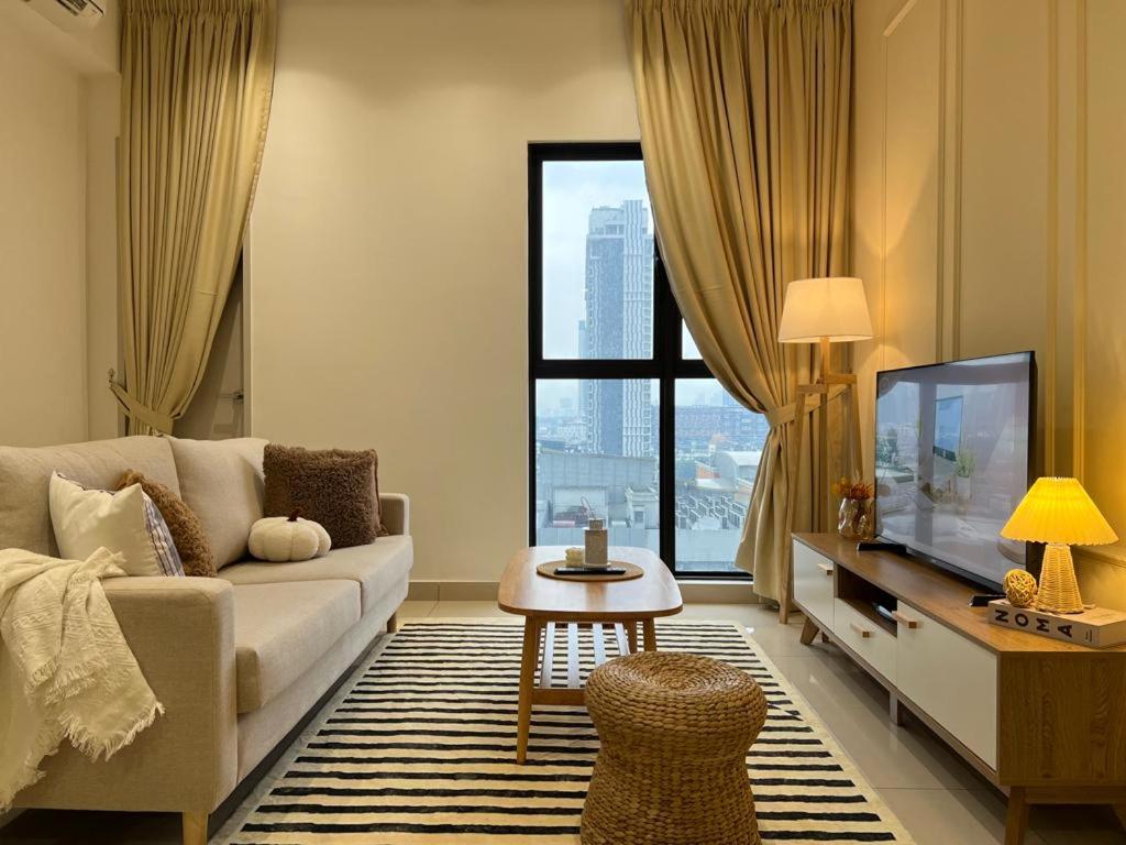 KL City View 2R1B Free Wifi 6pax