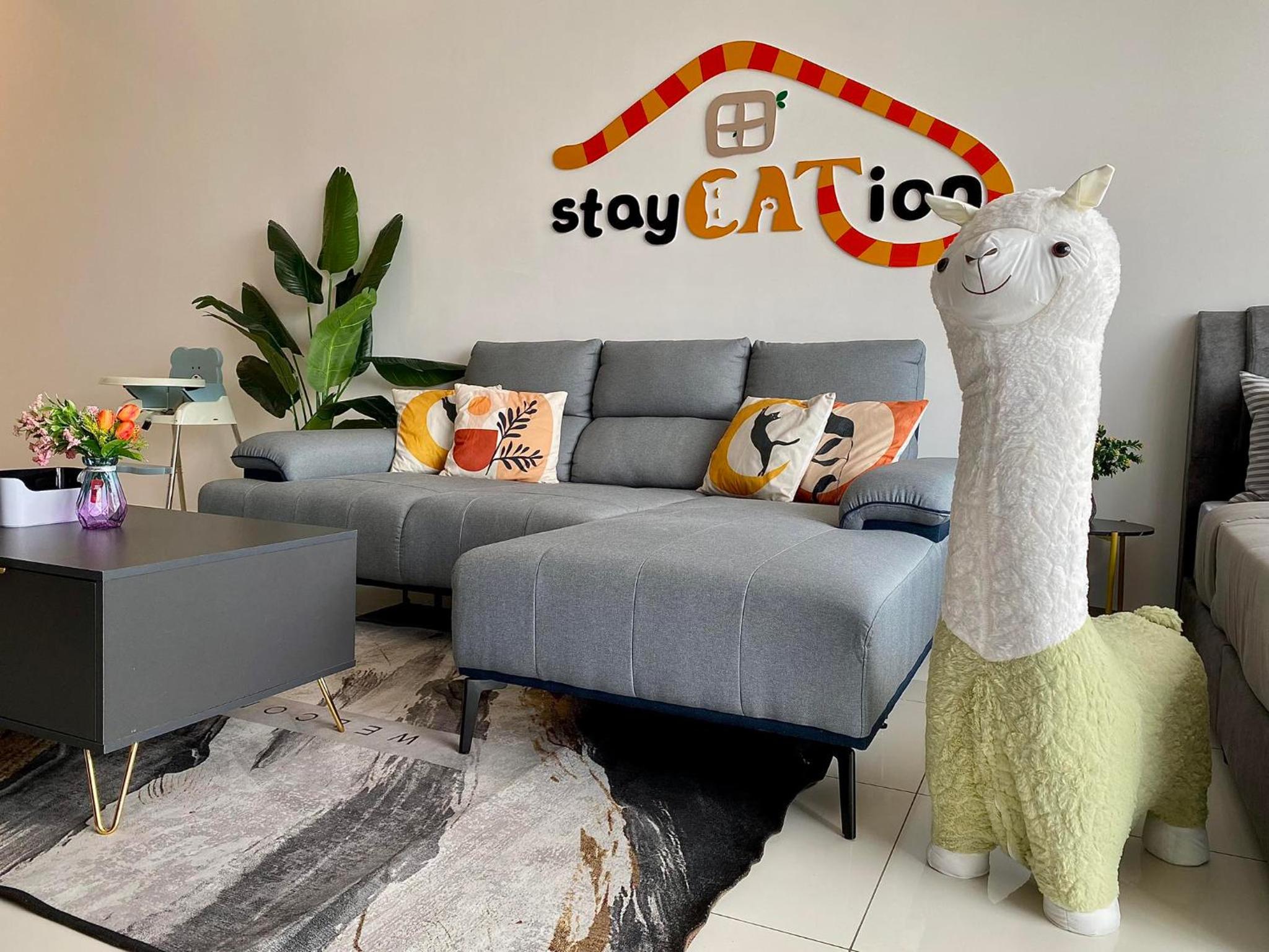 Beacon Executive Suite by stayCATion Homestay photo 2