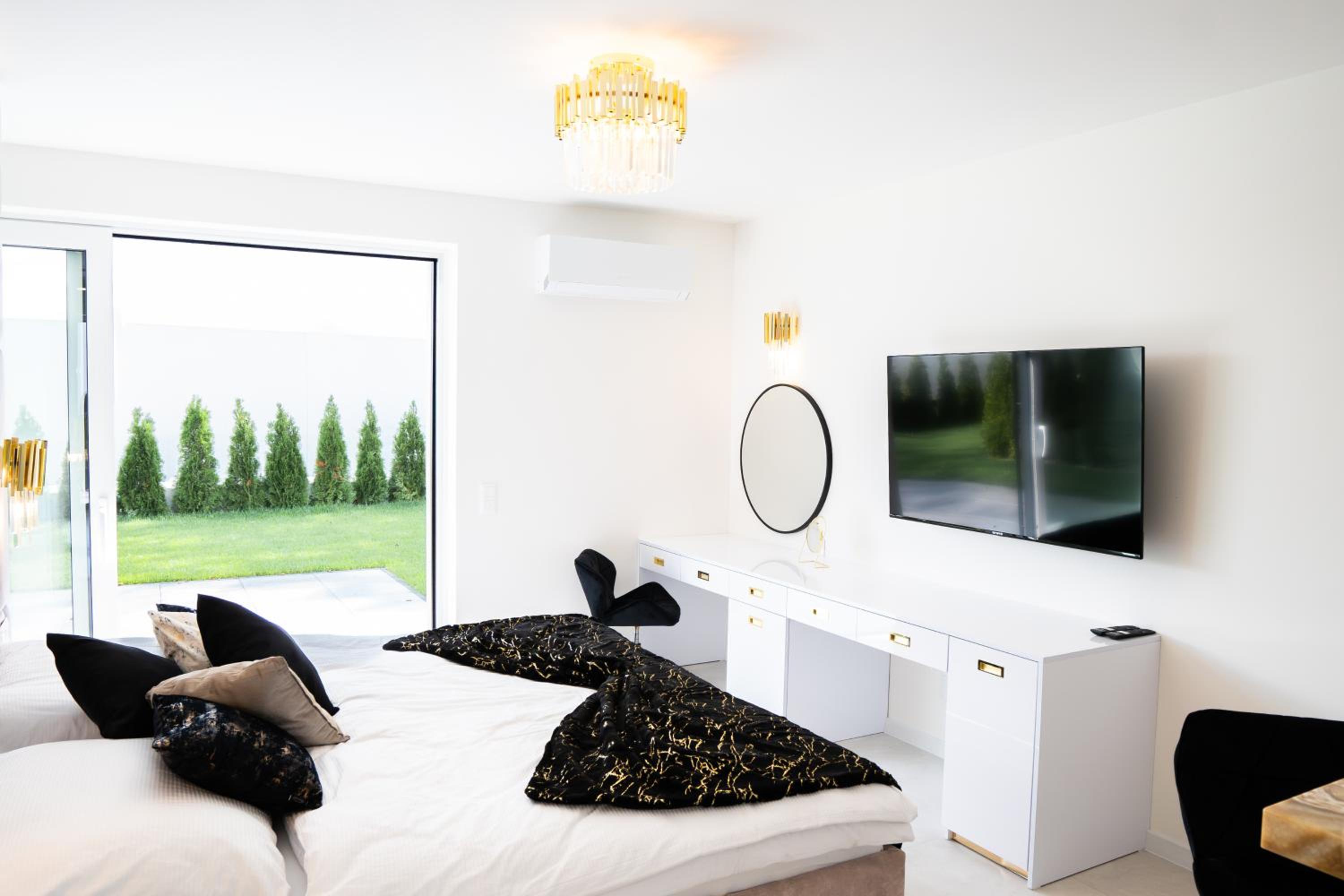 Penthouse apartments MINI s privátnou vírivou vaňou view 2