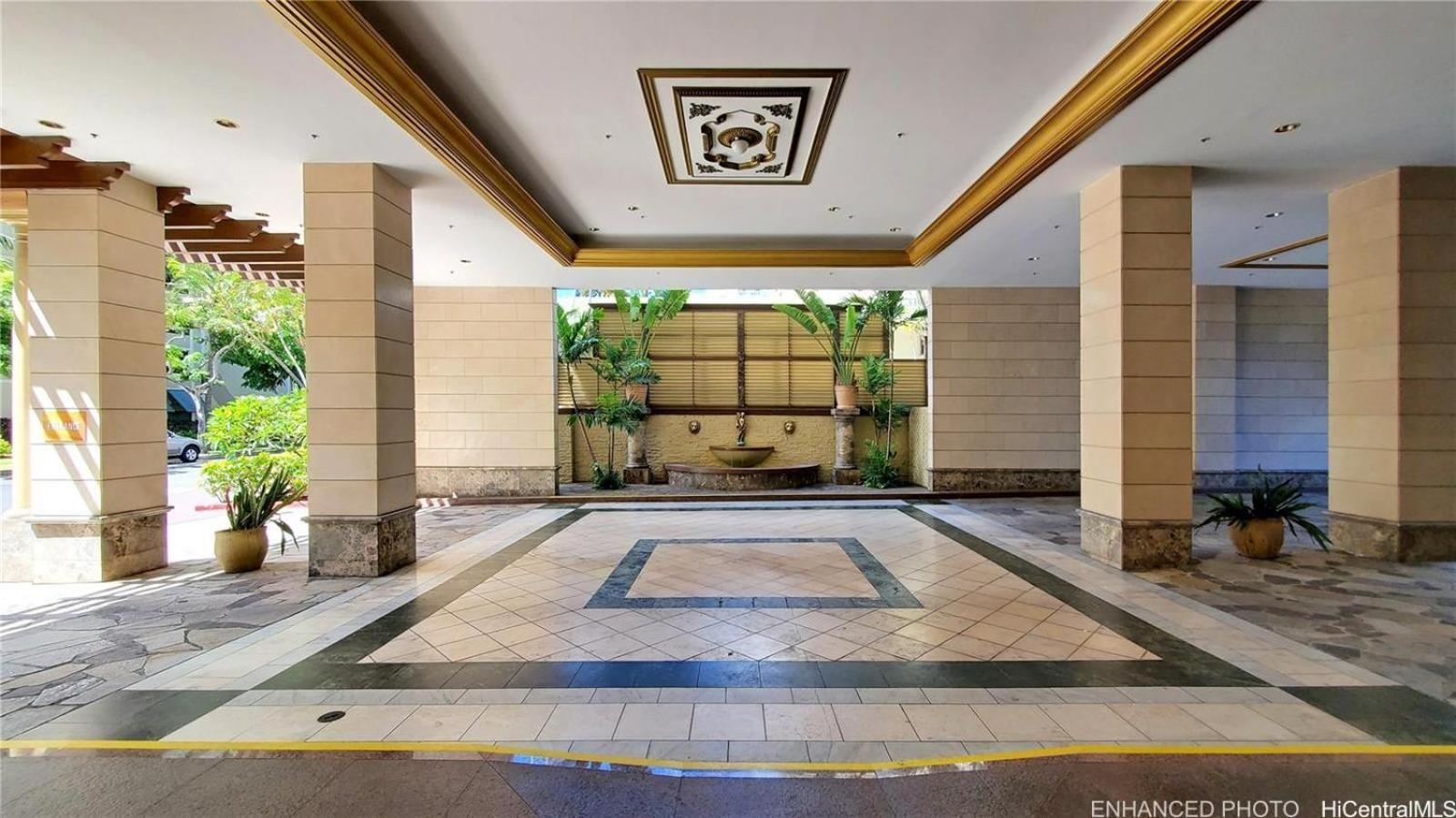 21st Floor Renovated Studio with 2 Queen Beds & NO resort fee view 3