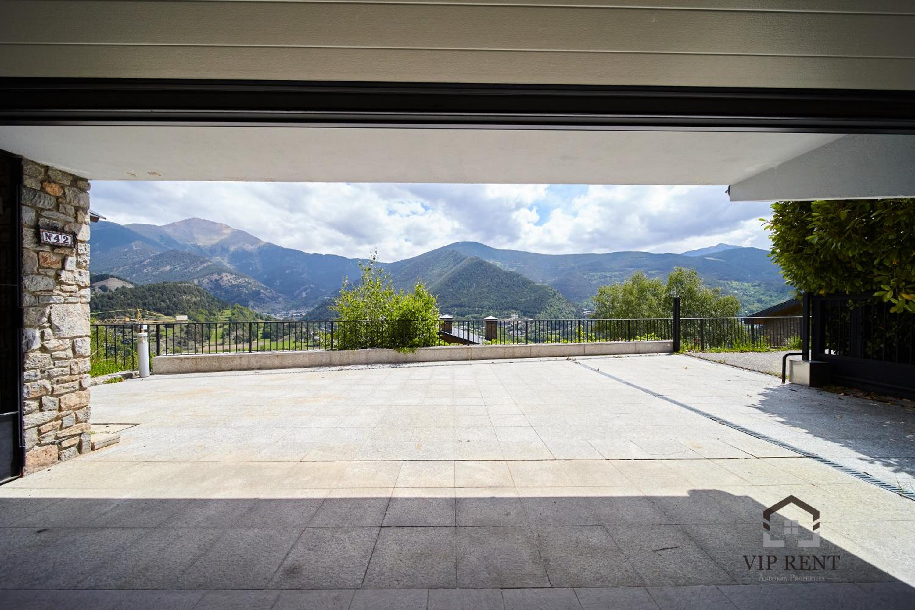 Chalet el Salze lujo con jardin y vistas en la Massana