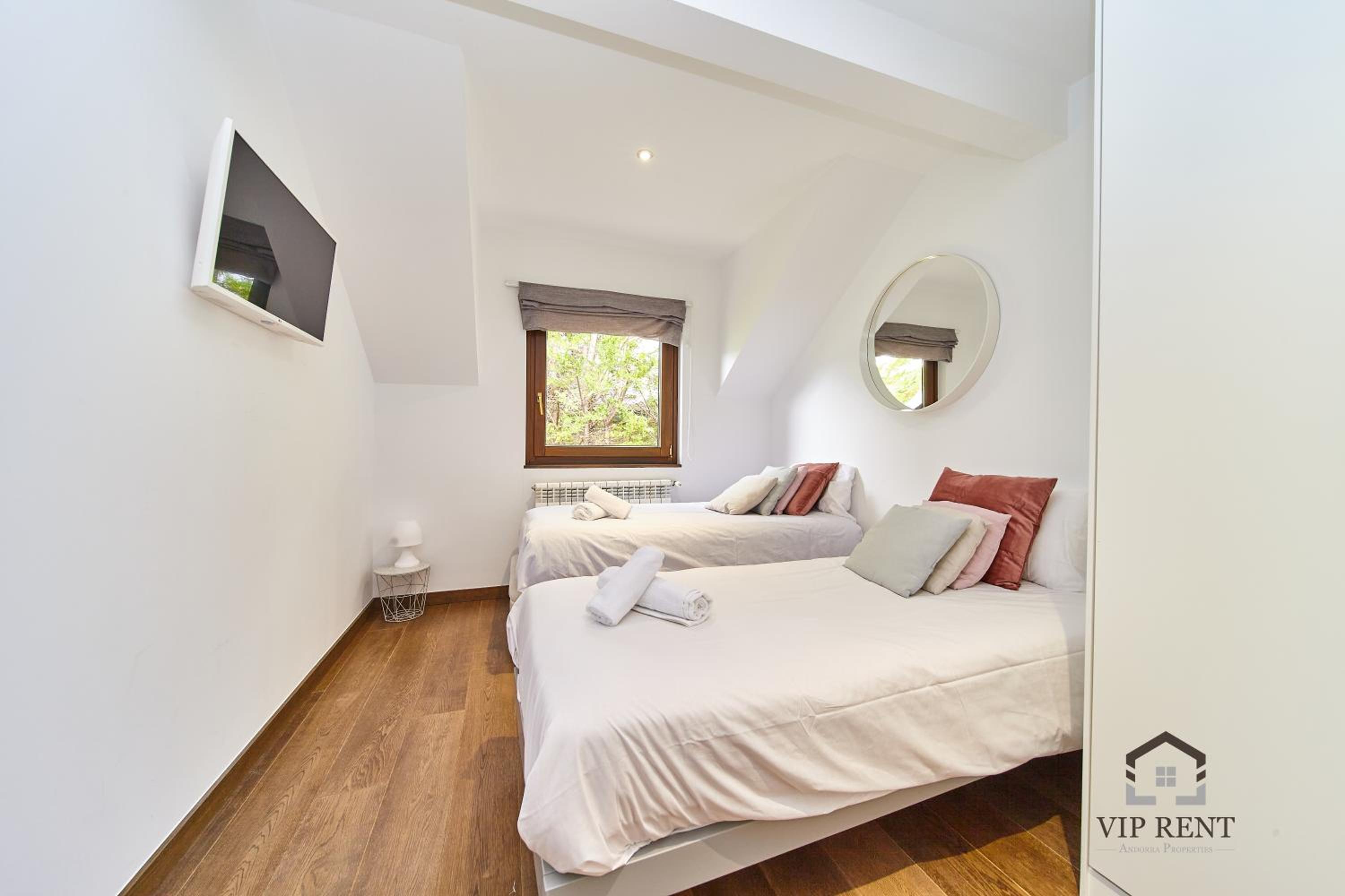 Chalet el Salze lujo con jardin y vistas en la Massana