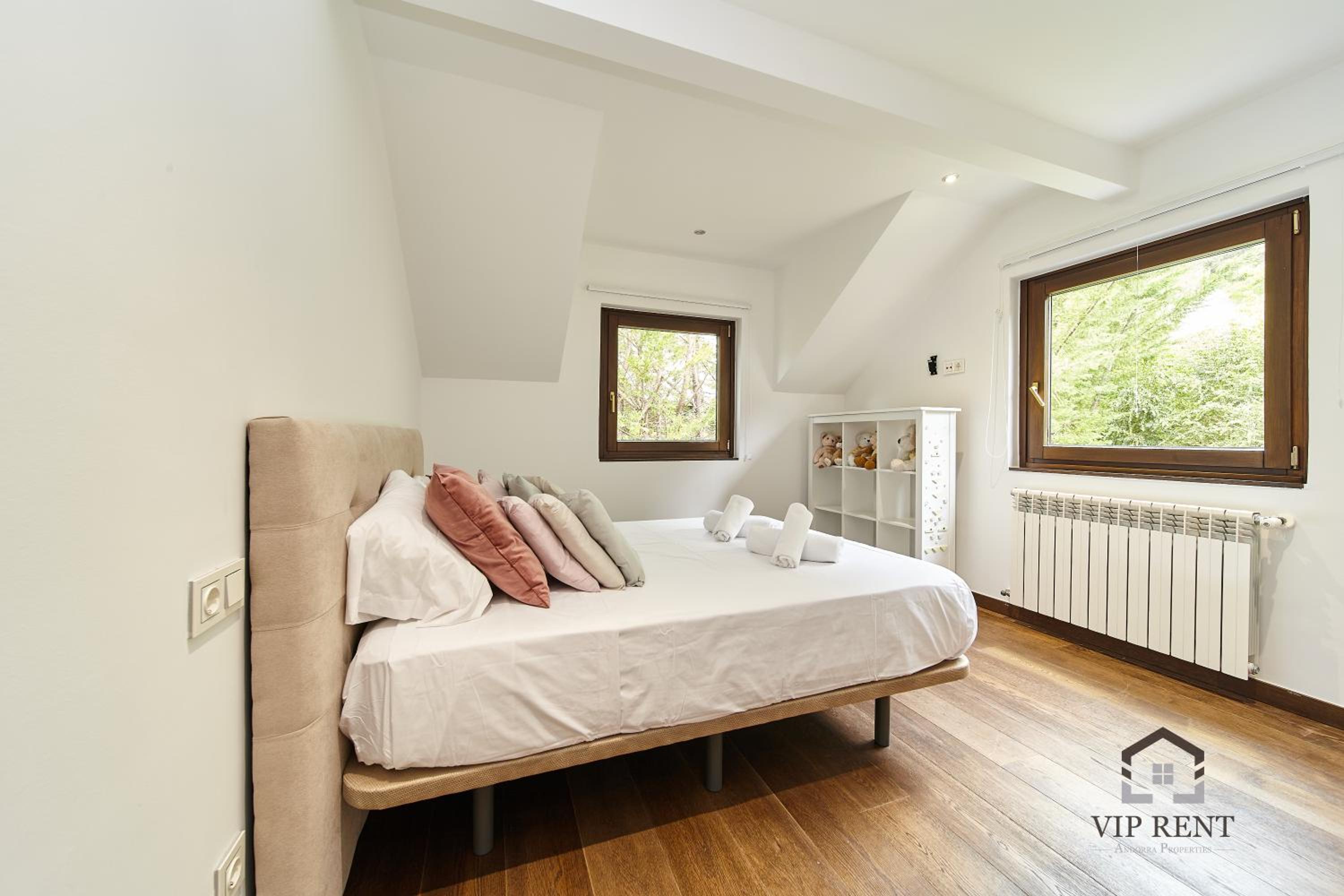 Chalet el Salze lujo con jardin y vistas en la Massana