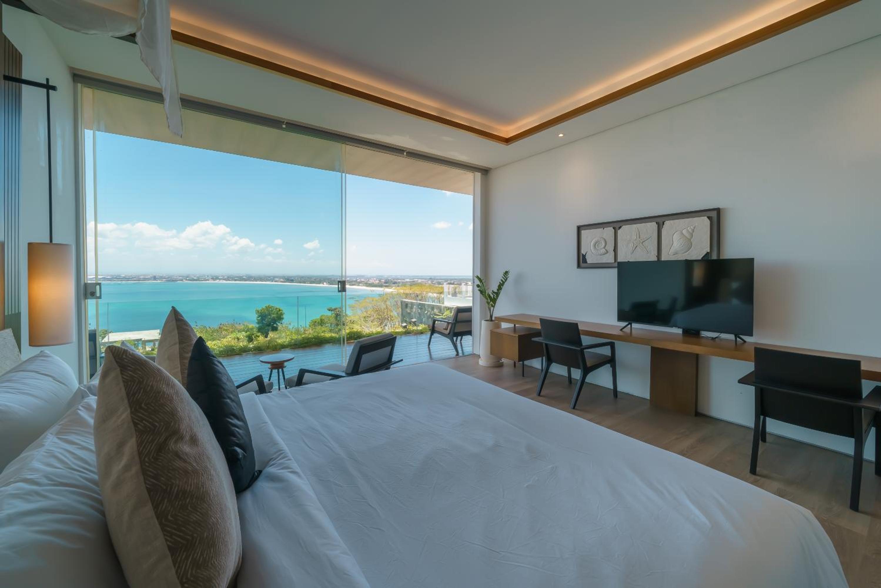 Beyond The Sea - Luxe Sea View Villa in Jimbaran view 3