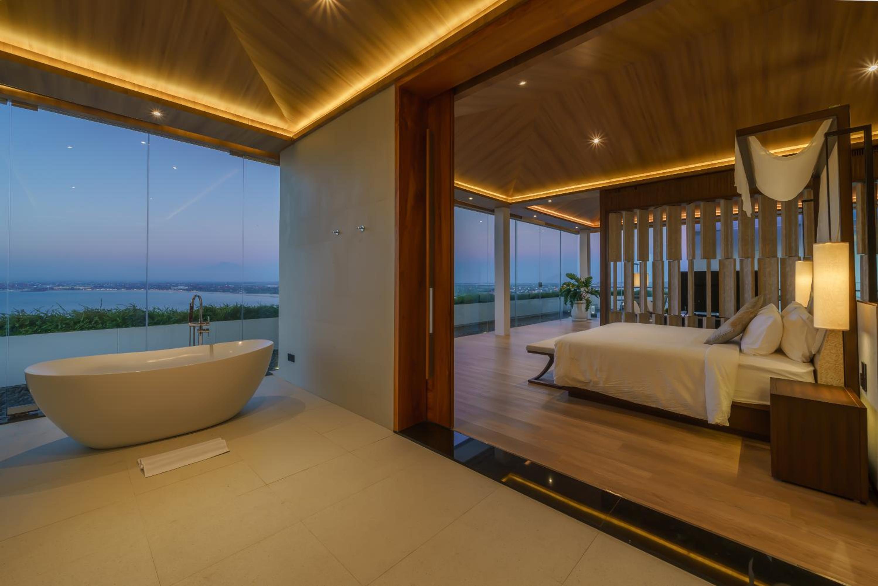 Beyond The Sea - Luxe Sea View Villa in Jimbaran view 4