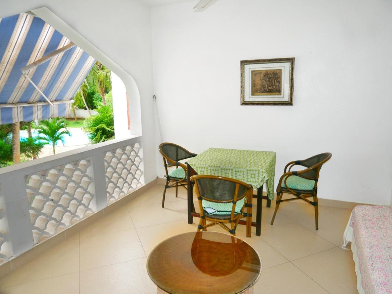 Apartment 211, pool, beach access nearby