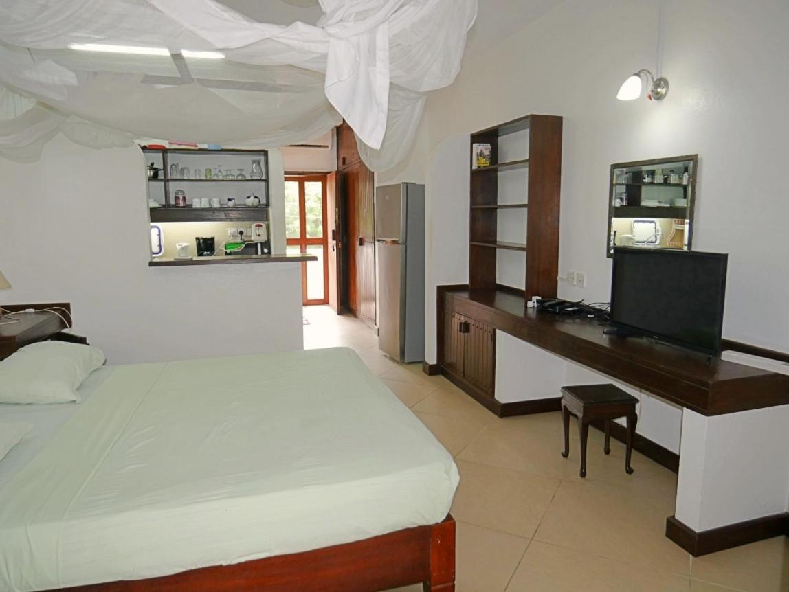 Apartment 211, pool, beach access nearby