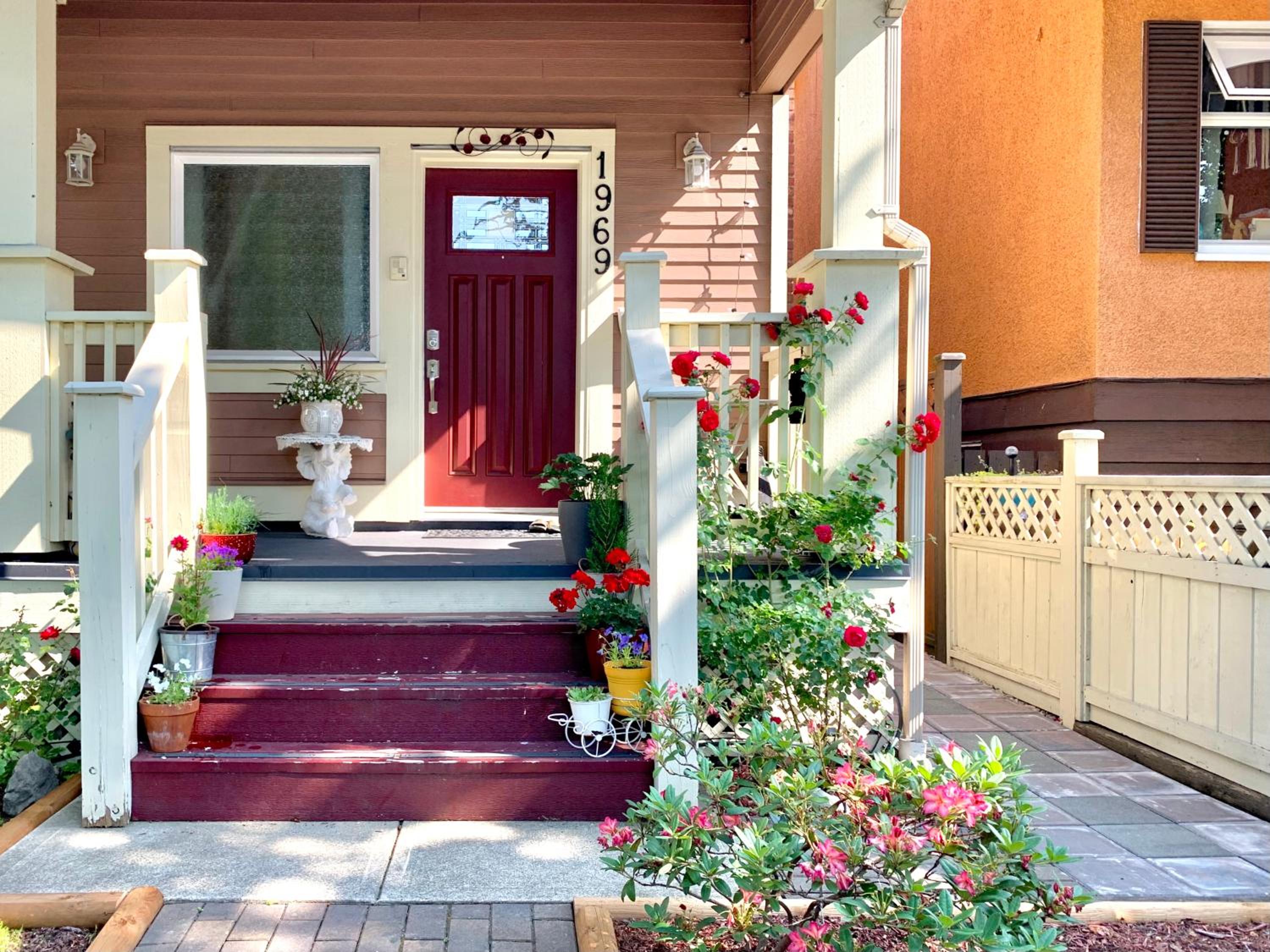 Private Guest Suite 10mins to Downtown - King Bed - Bathtub - Free Parking