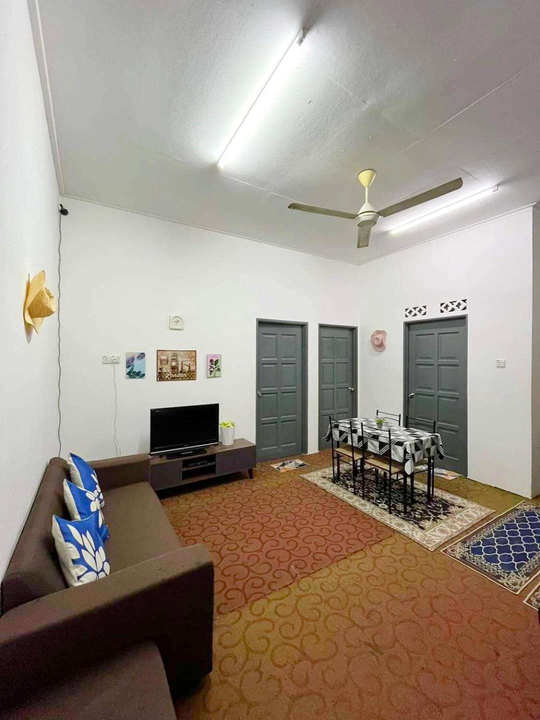 D'inaa Homestay Kota Bharu