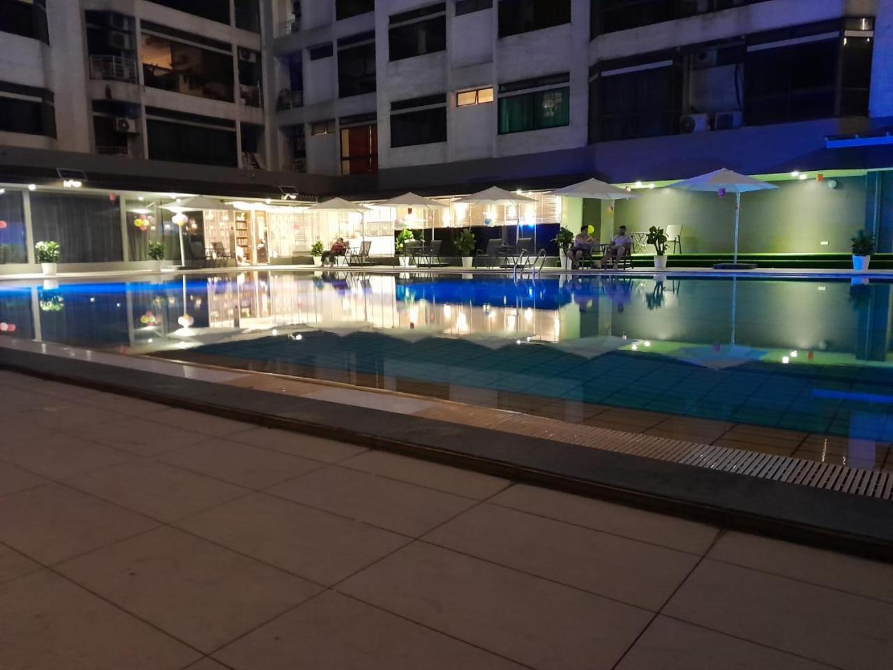5 sec to Pavilion Mall 16-23 People Fahrenheit Suites 88 Jalan Bukit Bintang